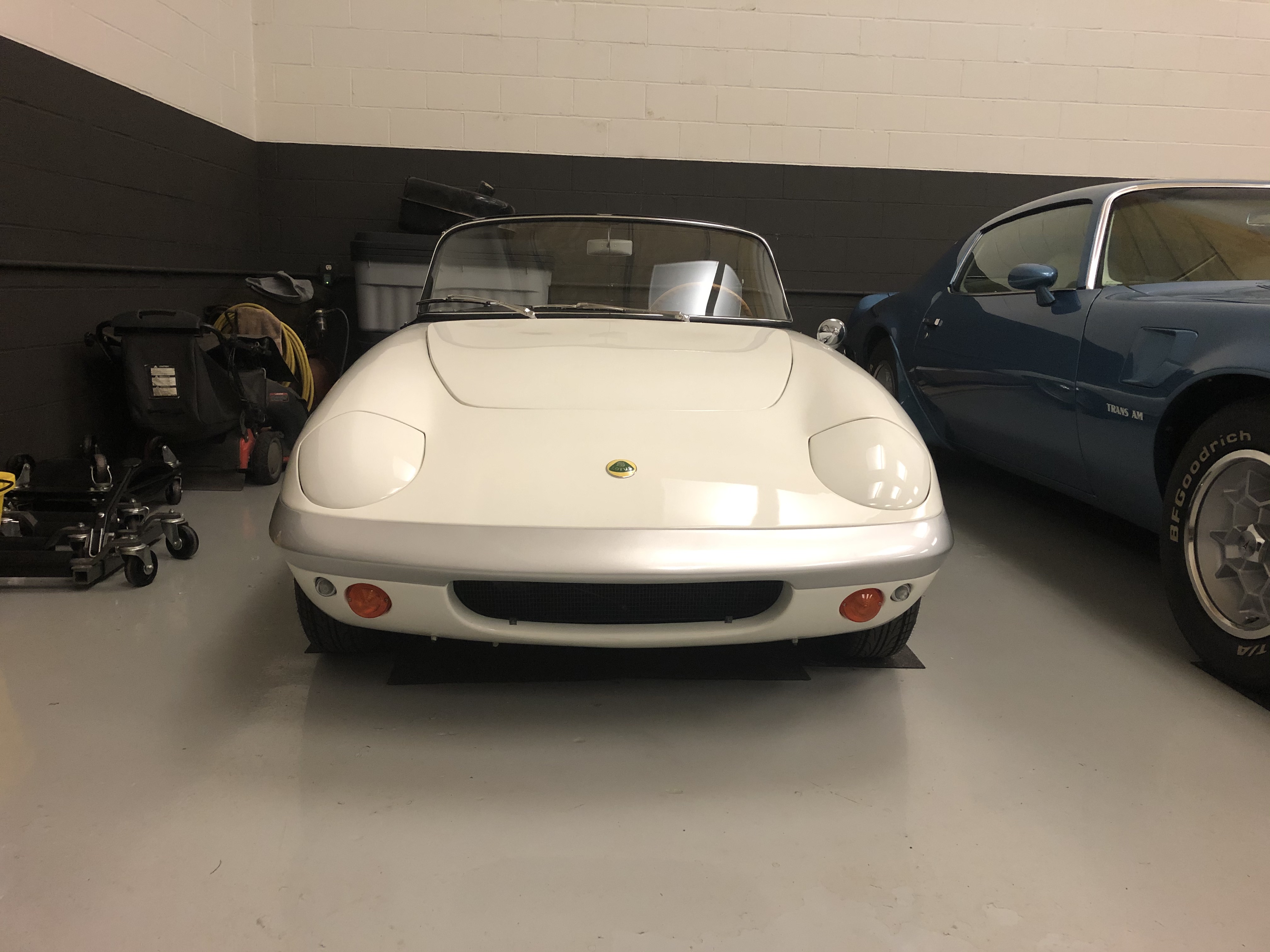 Lotus Elan Wallpapers