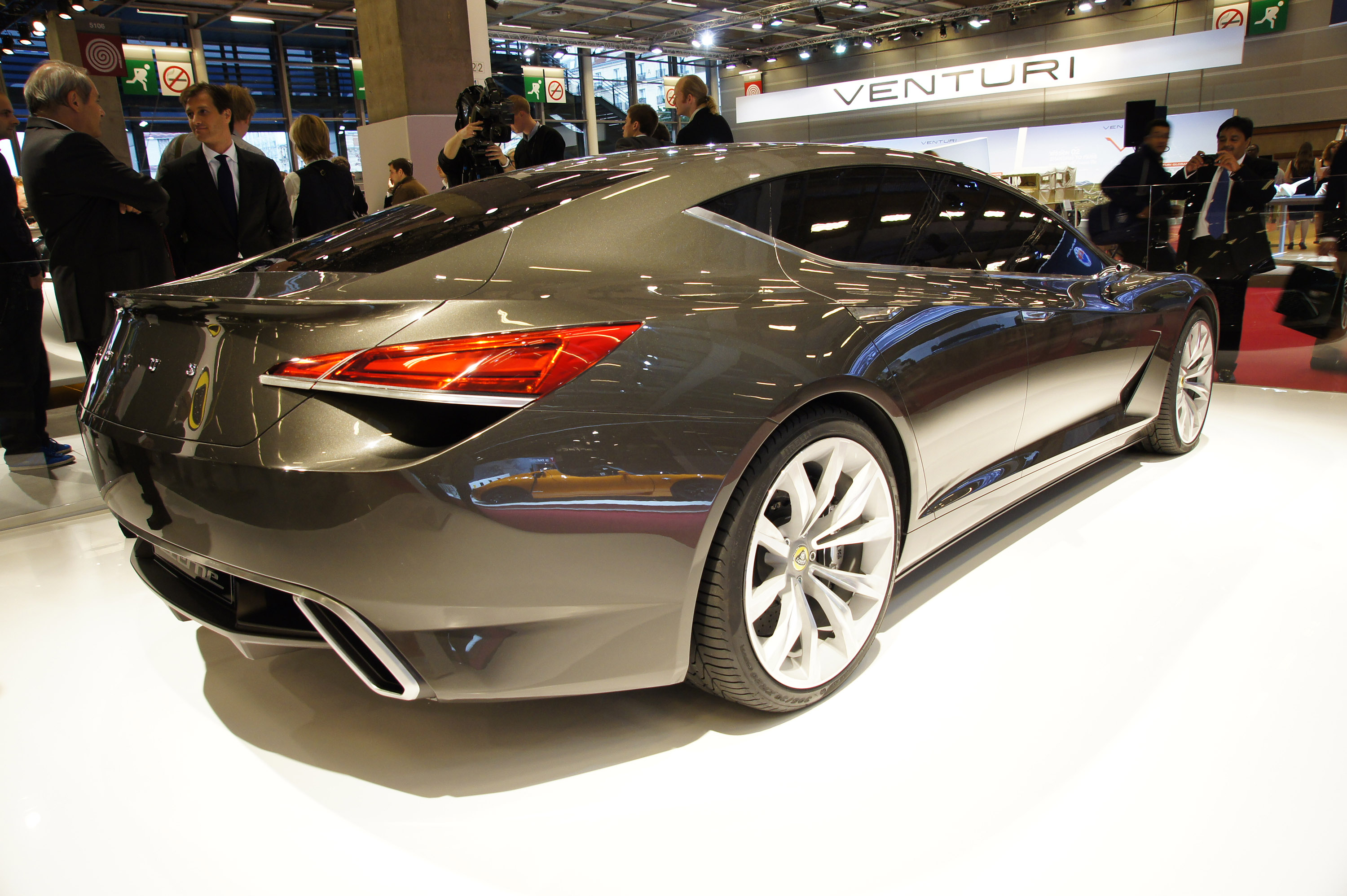 Lotus Eterne Sedan Wallpapers