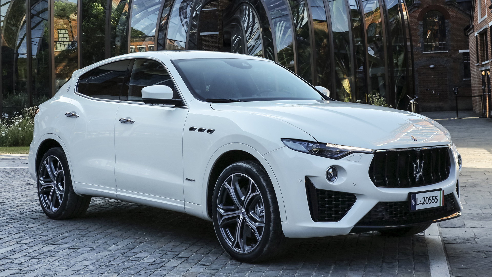 Maserati Levante Gransport Vulcano Wallpapers