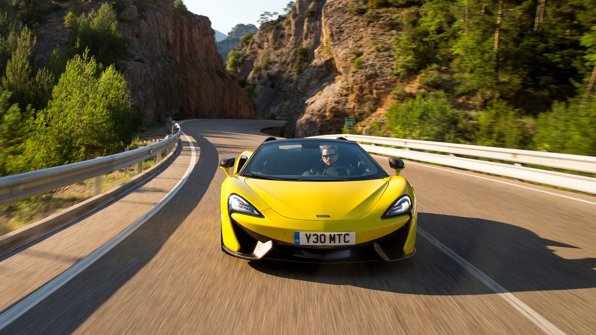 MCLAREN 570 Р¶РµР»С‚С‹Р№