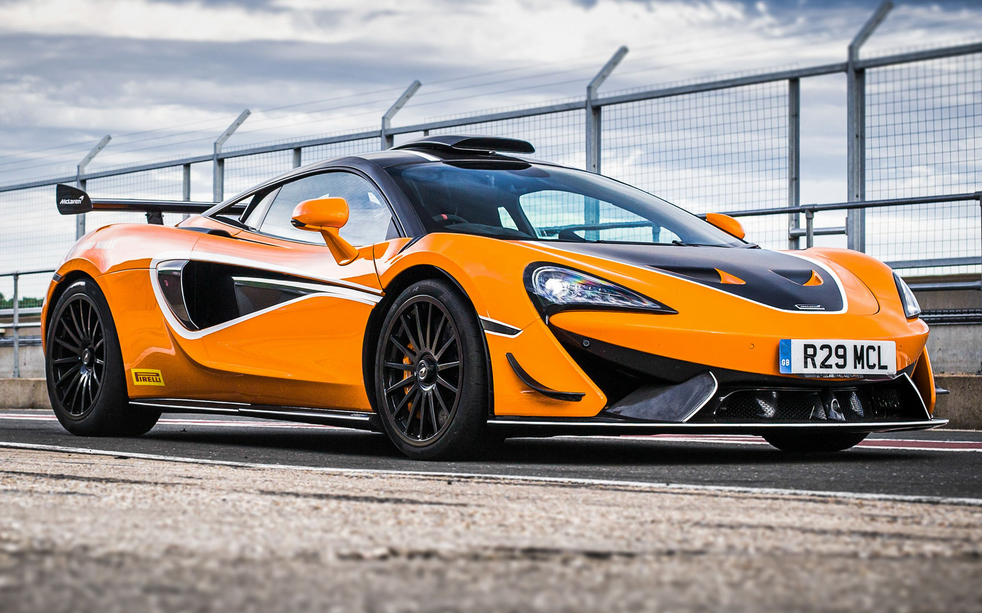 Mclaren 620R Wallpapers