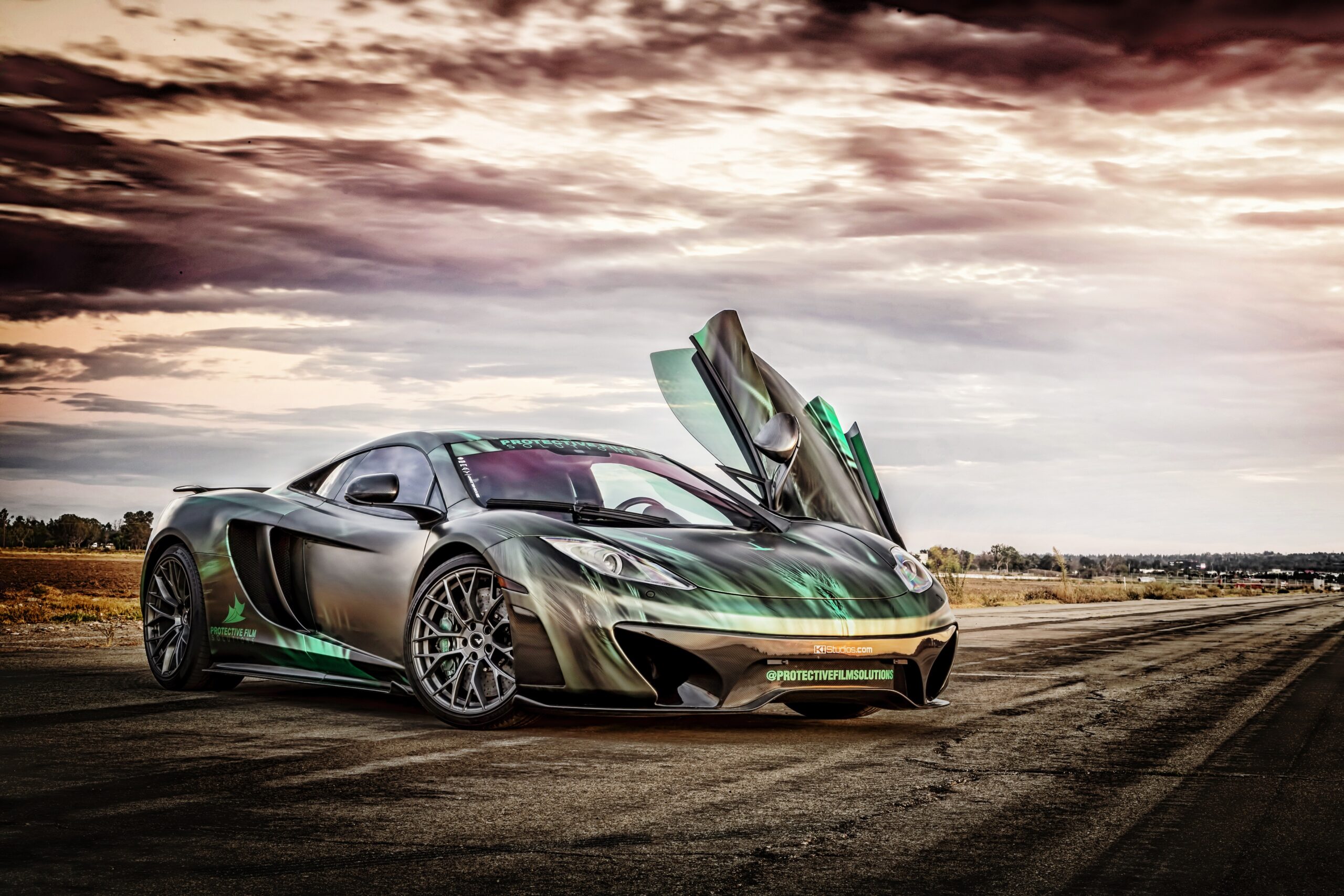 Mclaren Mp4-12C Wallpapers