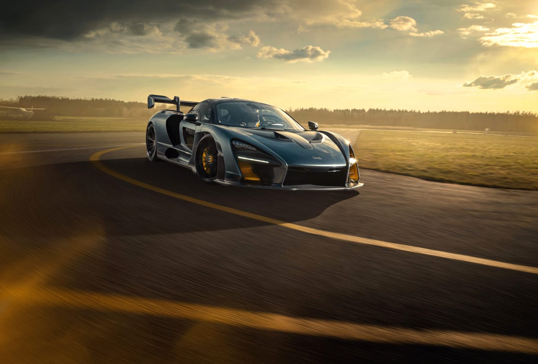 Mclaren Senna Gtr Lm 825/6 Harrods Wallpapers