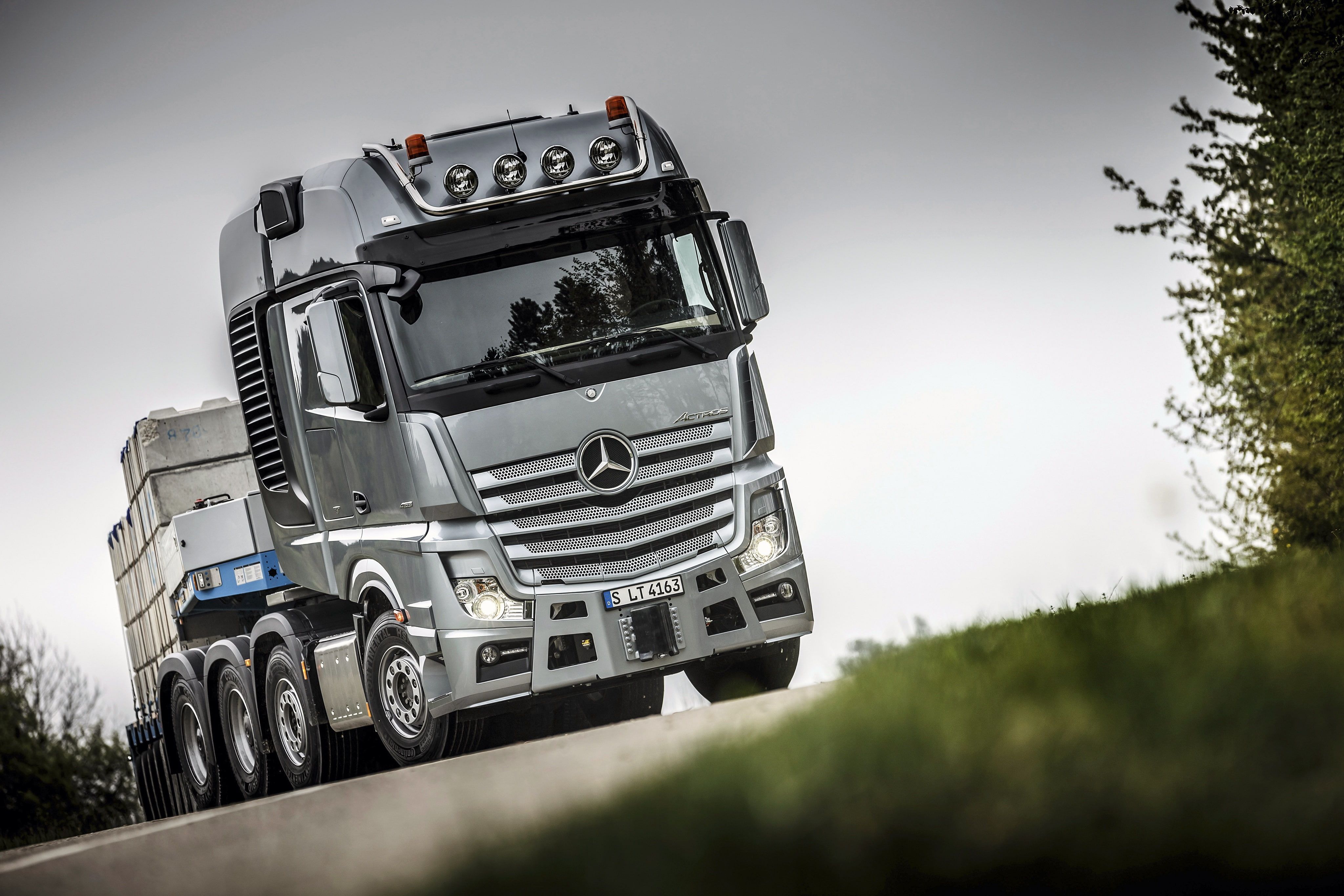 Mercedes Axor Wallpapers