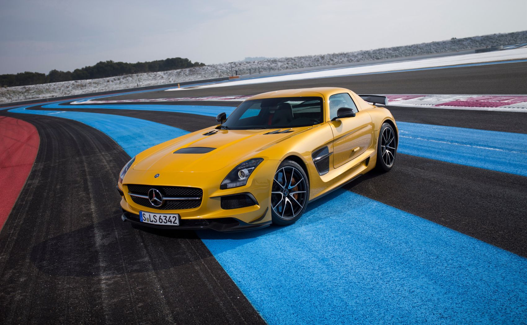 Mercedes Benz Sls 63 Amg Black Series 2017 Wallpapers