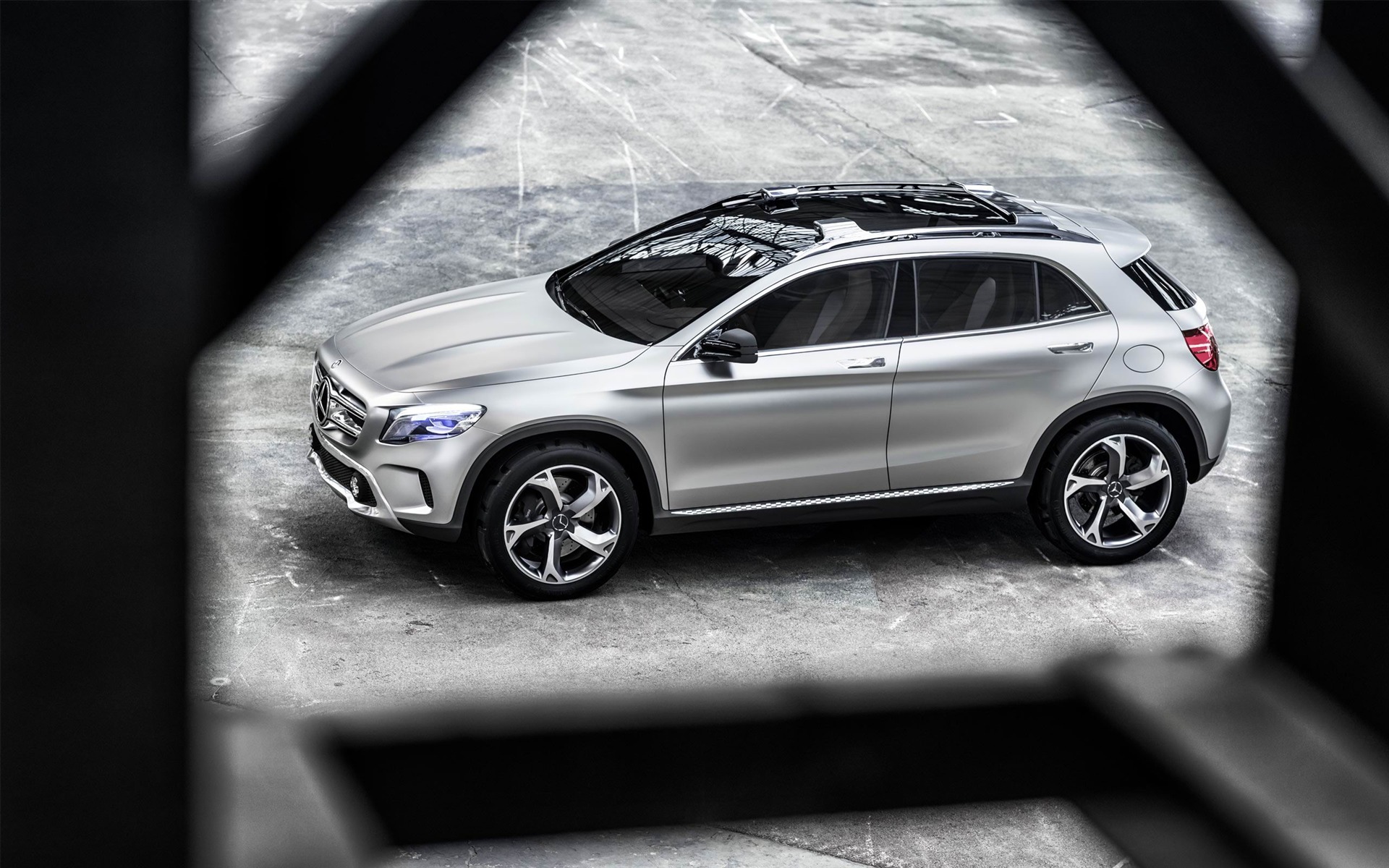 Mercedes Gla Wallpapers