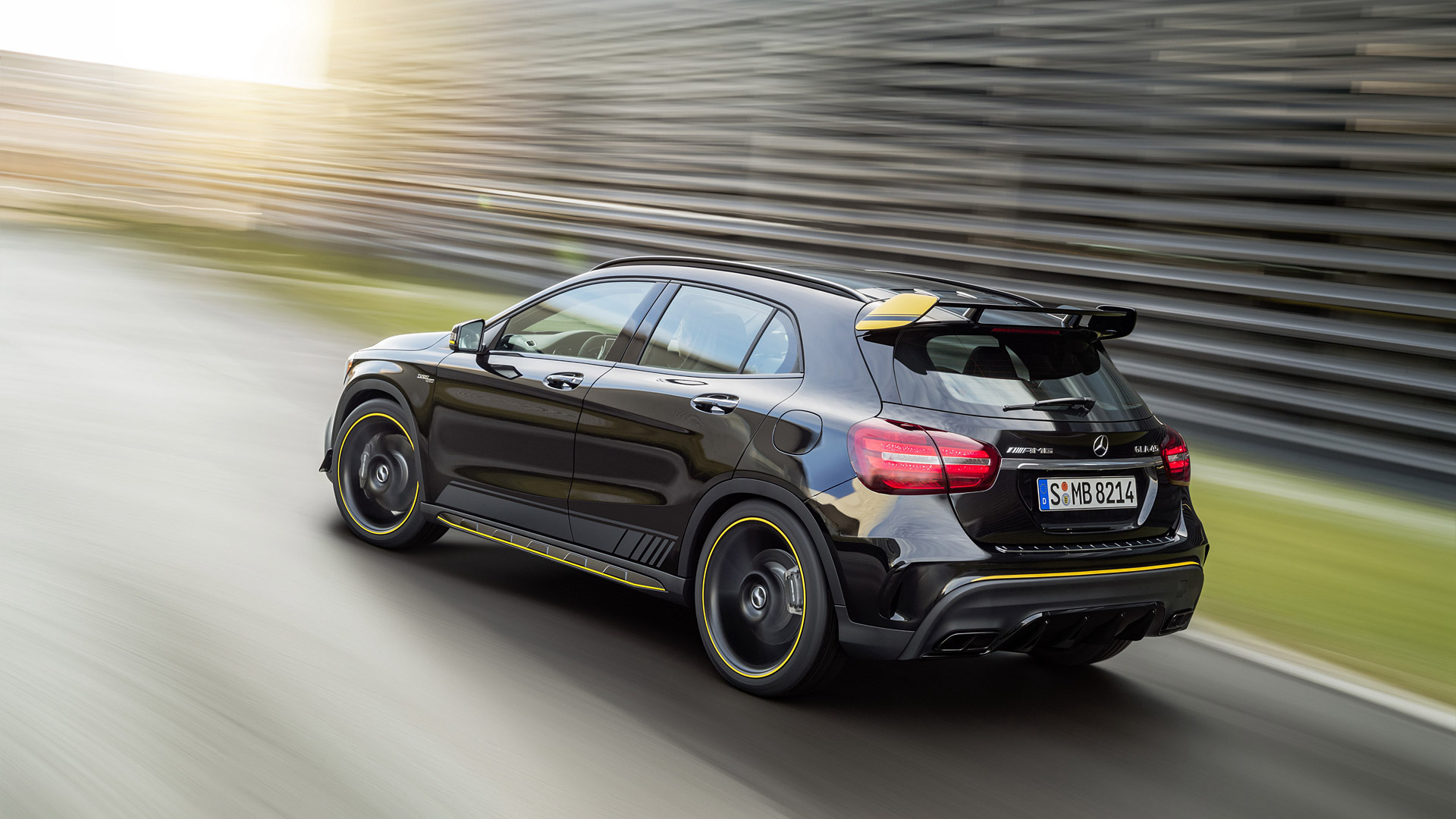 Mercedes-Amg Gla Wallpapers