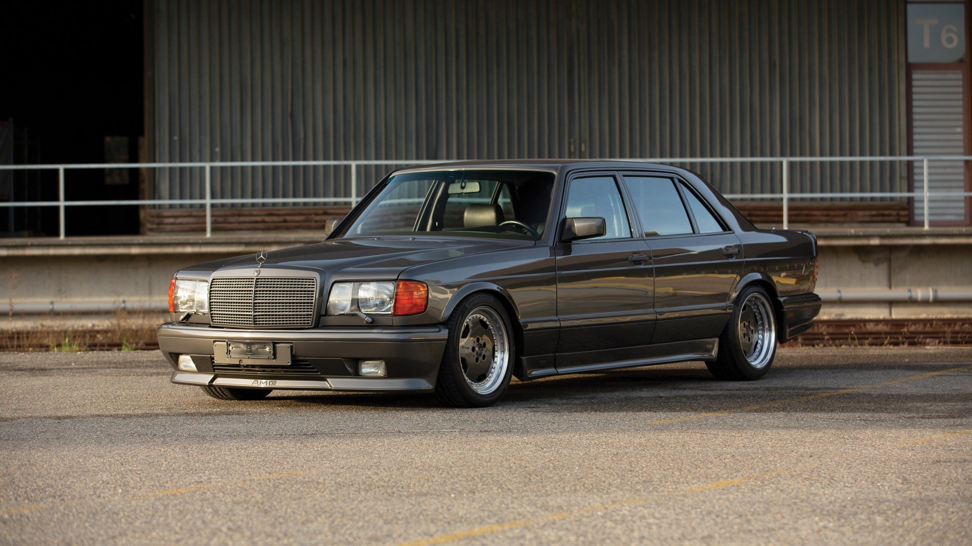 Mercedes-Benz 560Sec Wallpapers