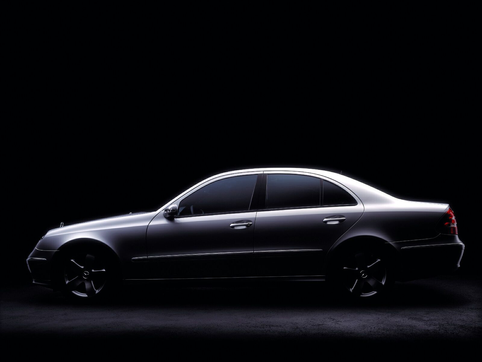 Mercedes-Benz E 350 Bluetec Avantgarde Wallpapers