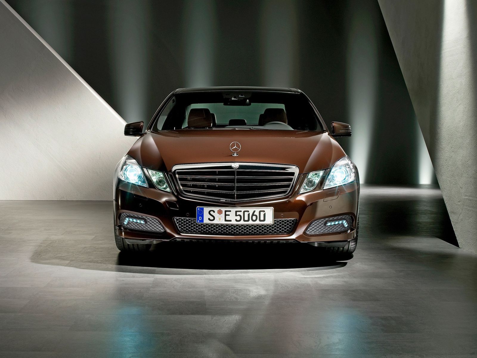 Mercedes-Benz E-Class Wallpapers