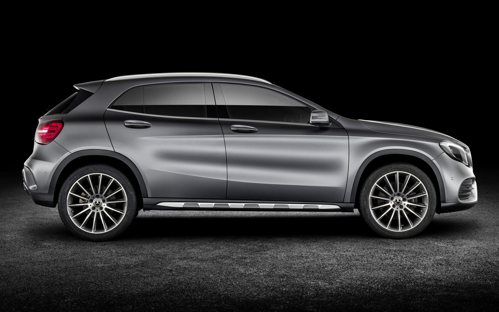 Mercedes-Benz Gla-Class Wallpapers