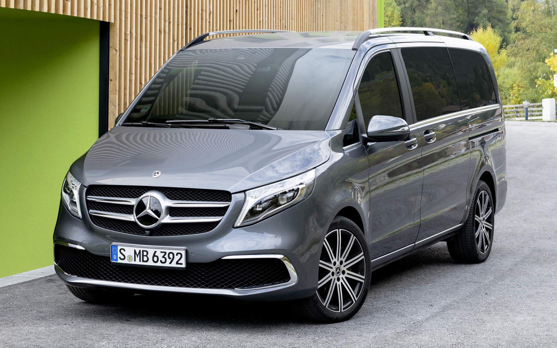 Mercedes-Benz V-Class Wallpapers