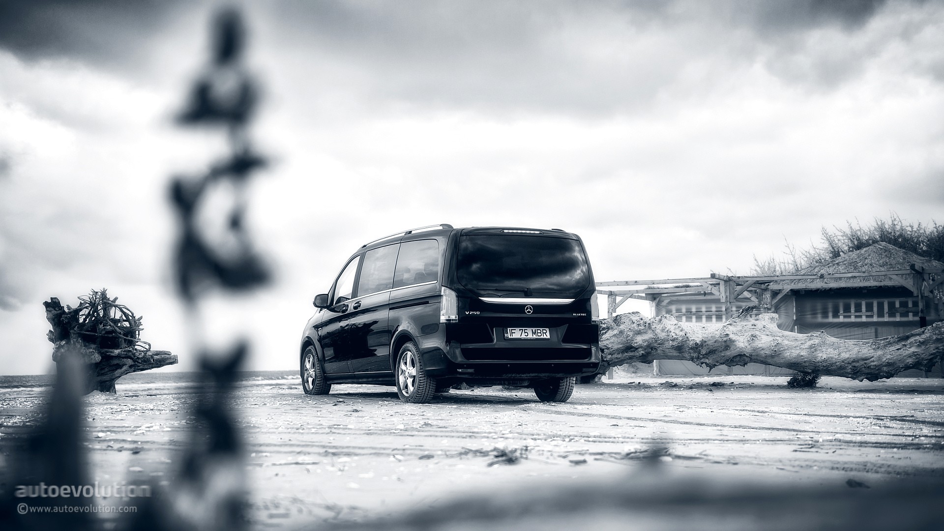 Mercedes-Benz V-Class Wallpapers