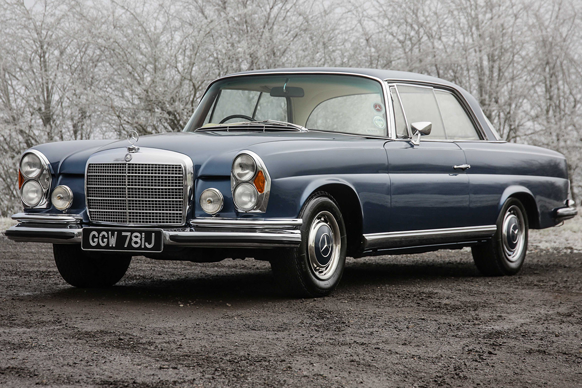 Mercedes-Benz W111 Wallpapers