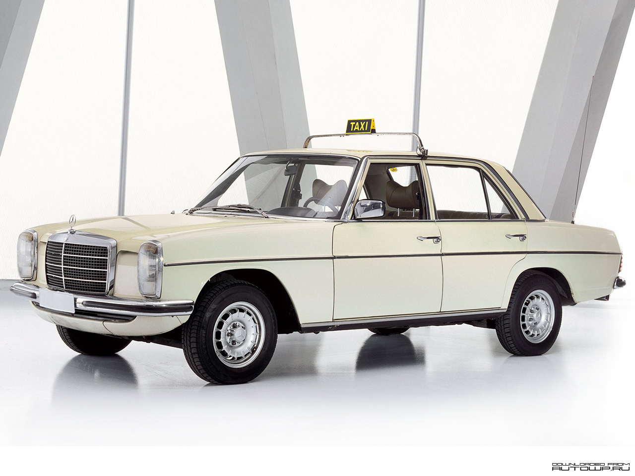 Mercedes-Benz W114 Wallpapers