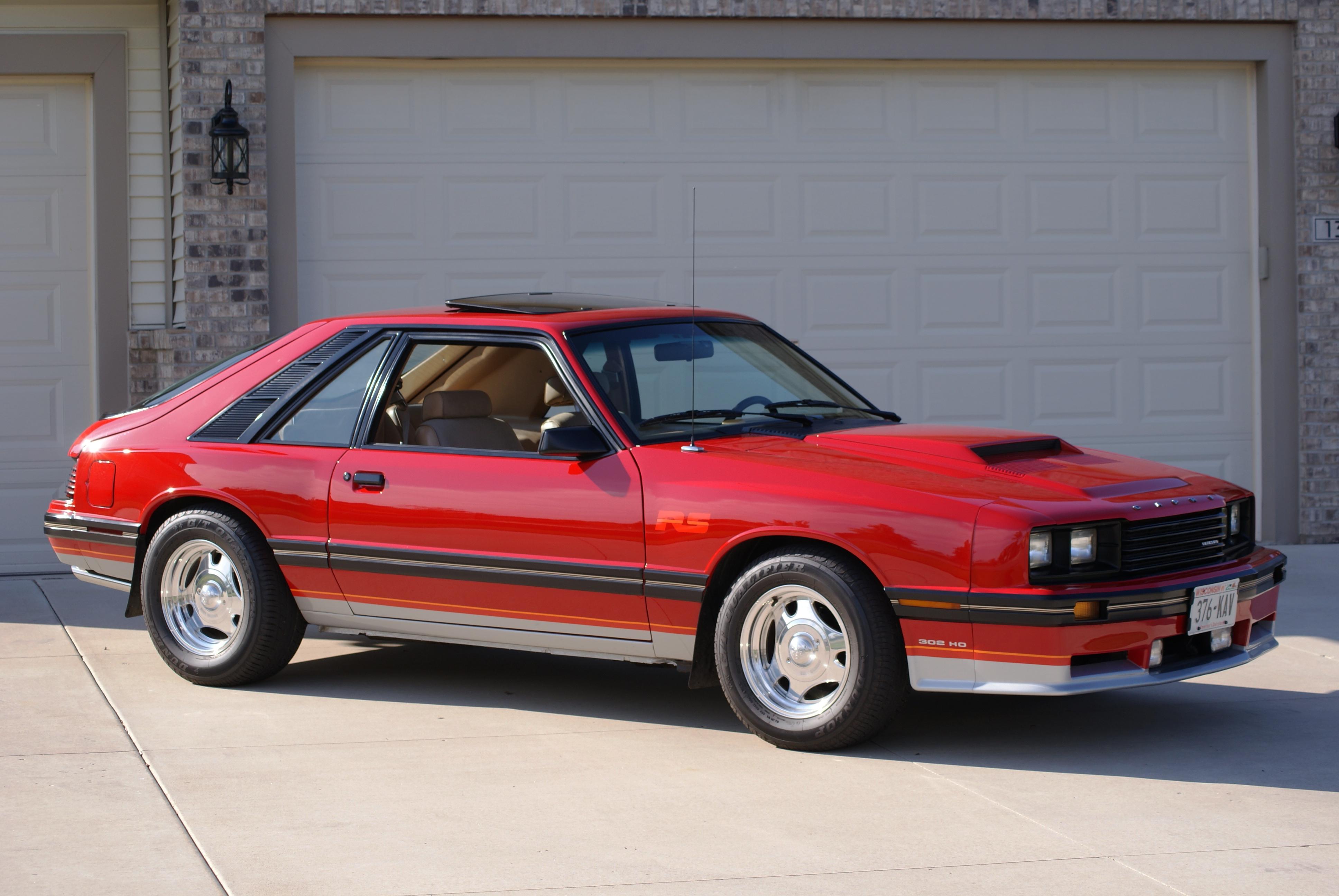 Mercury Capri Wallpapers