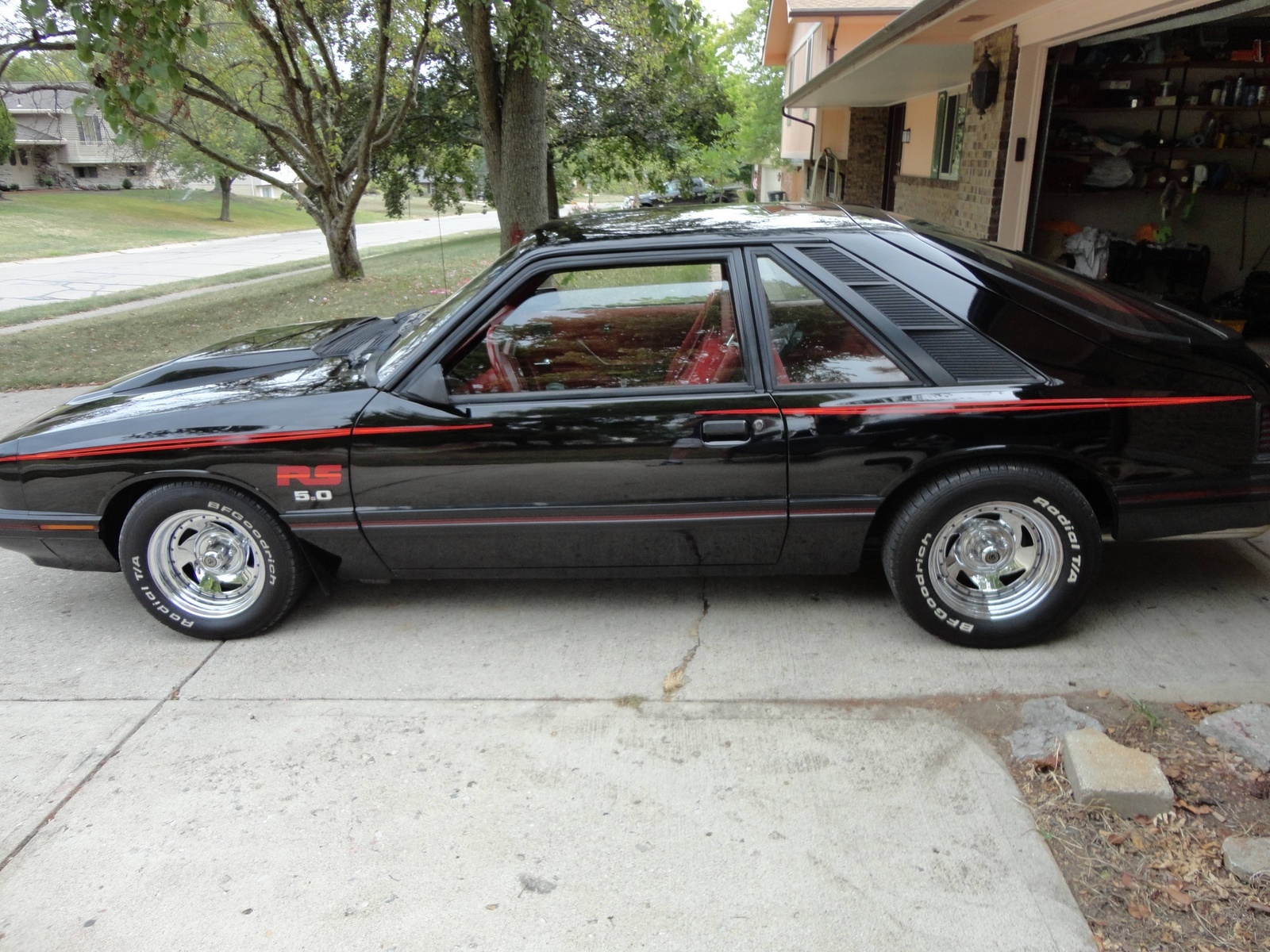 Mercury Capri Wallpapers