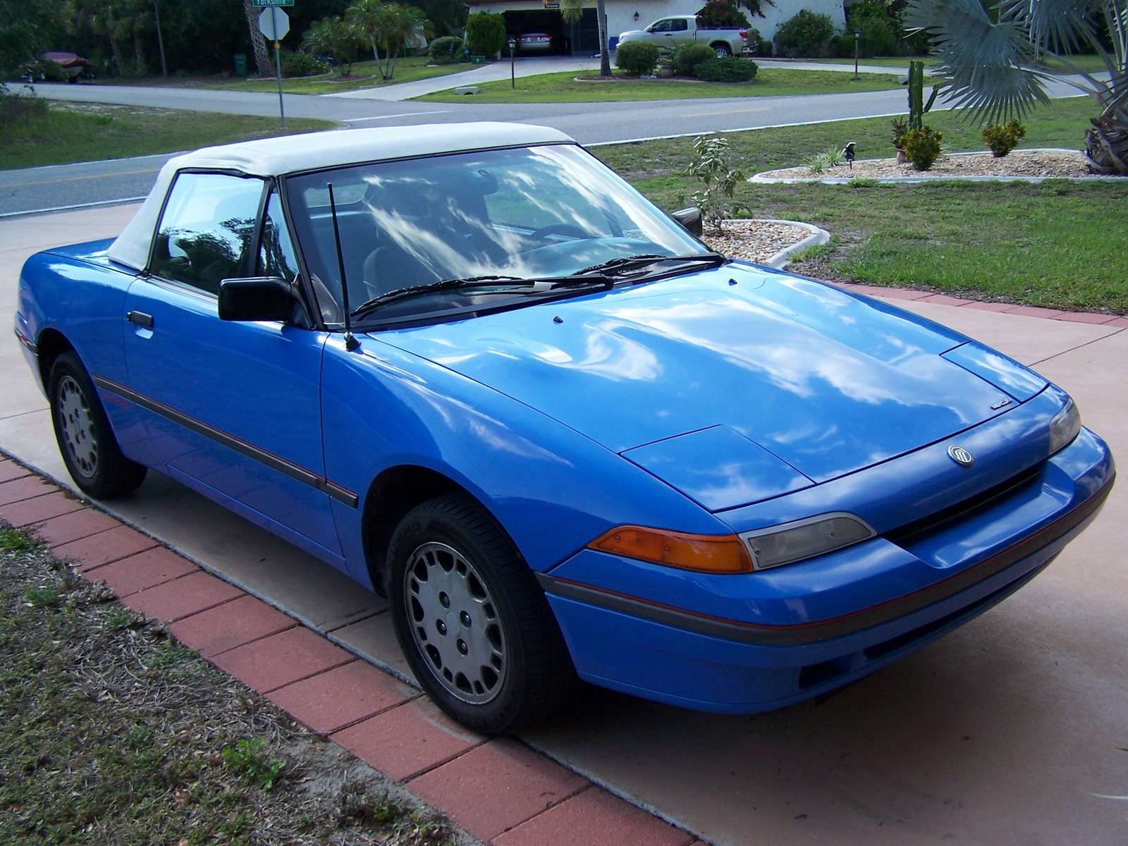 Mercury Capri Wallpapers