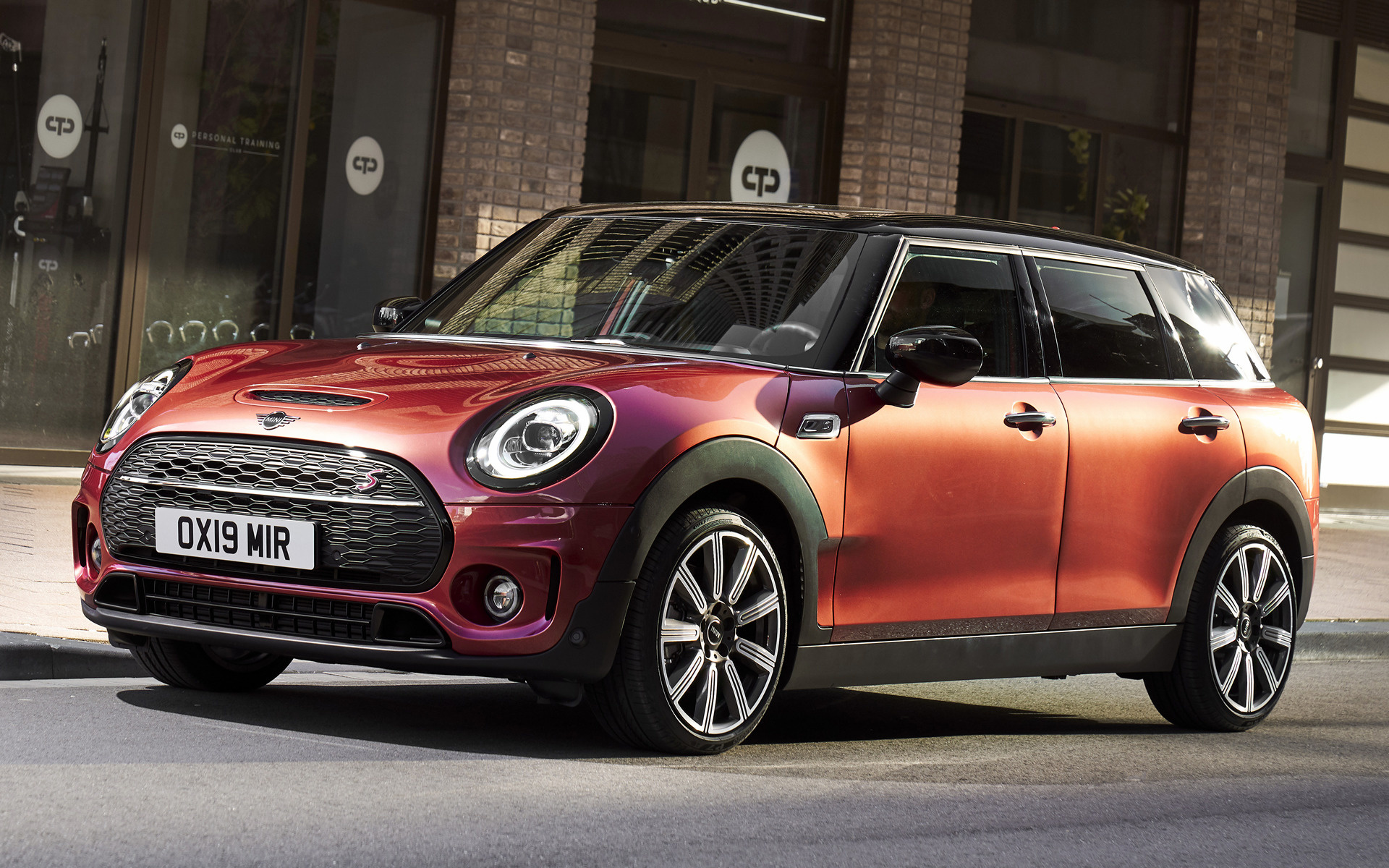 Mini Clubman Cooper S Wallpapers