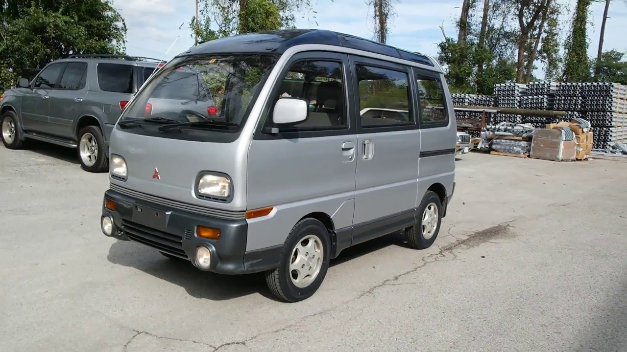 Mitsubishi Minicab U18 Wallpapers