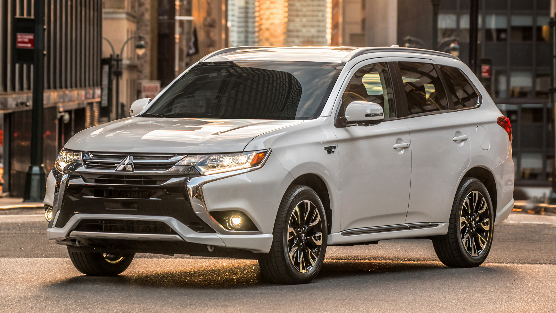 Mitsubishi Outlander Wallpapers