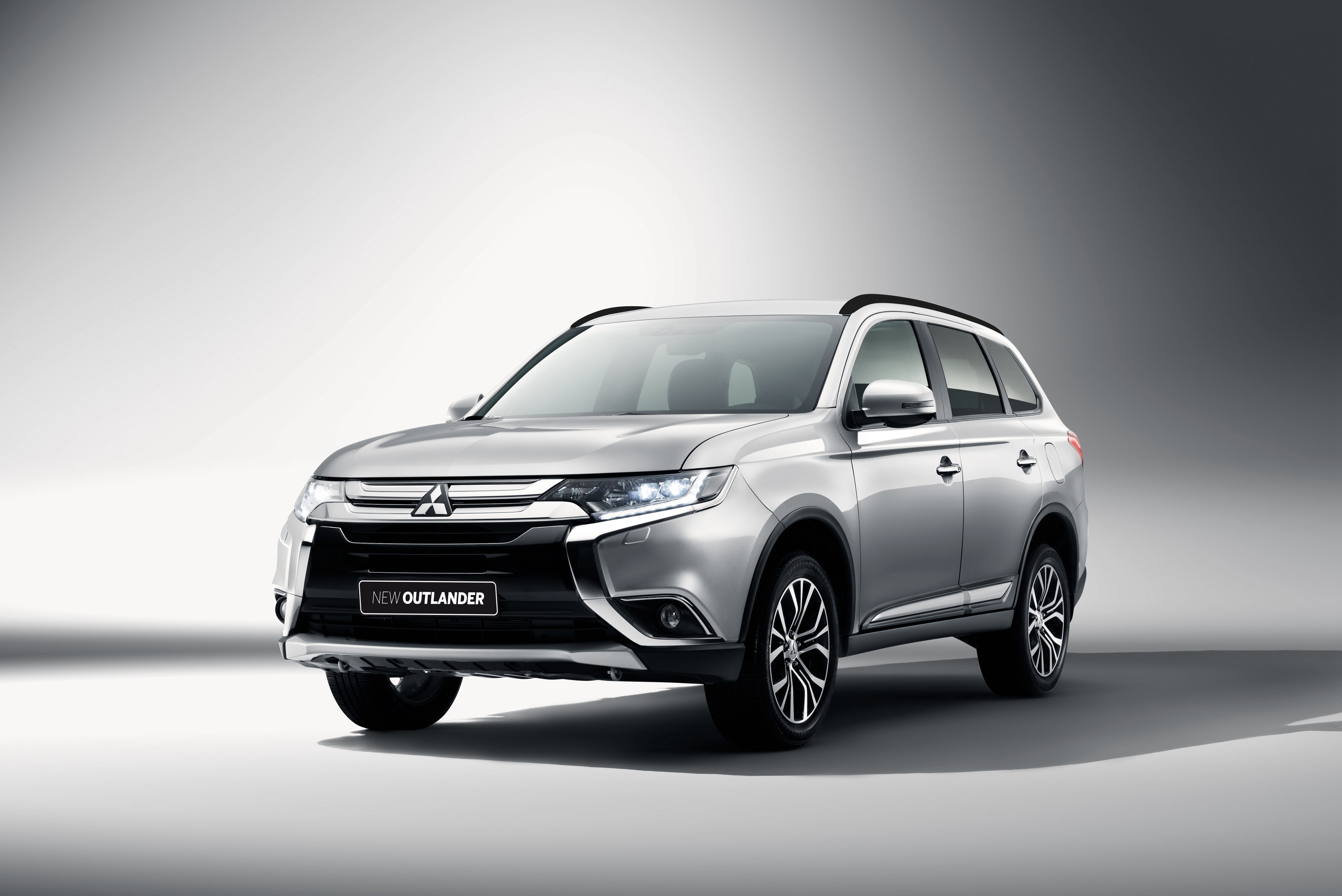 Mitsubishi Outlander Wallpapers