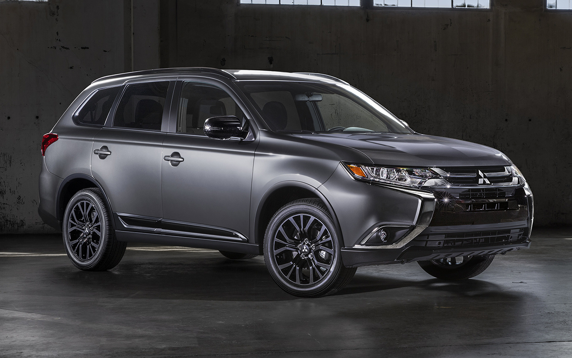 Mitsubishi Outlander Wallpapers