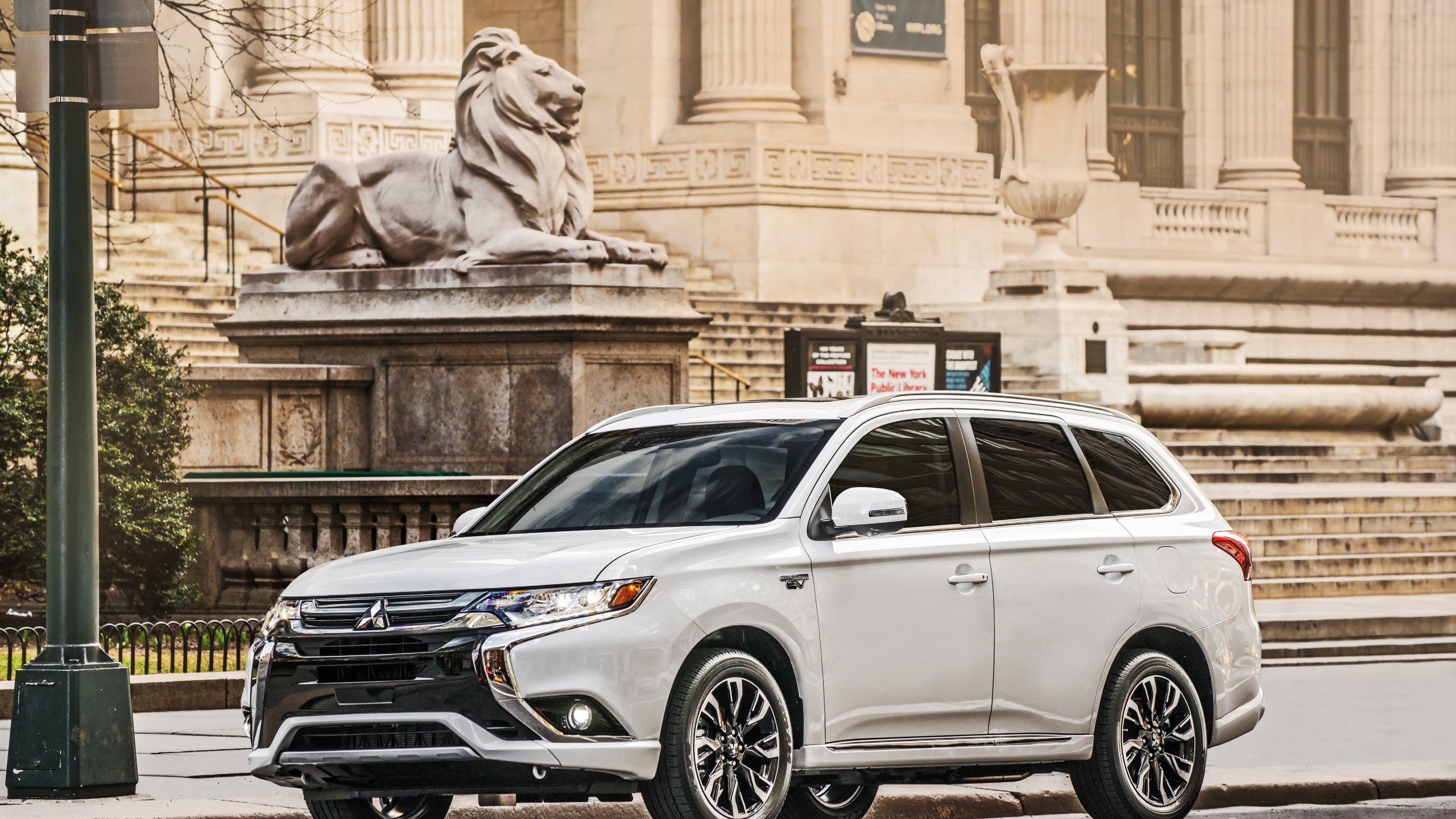 Mitsubishi Outlander Wallpapers