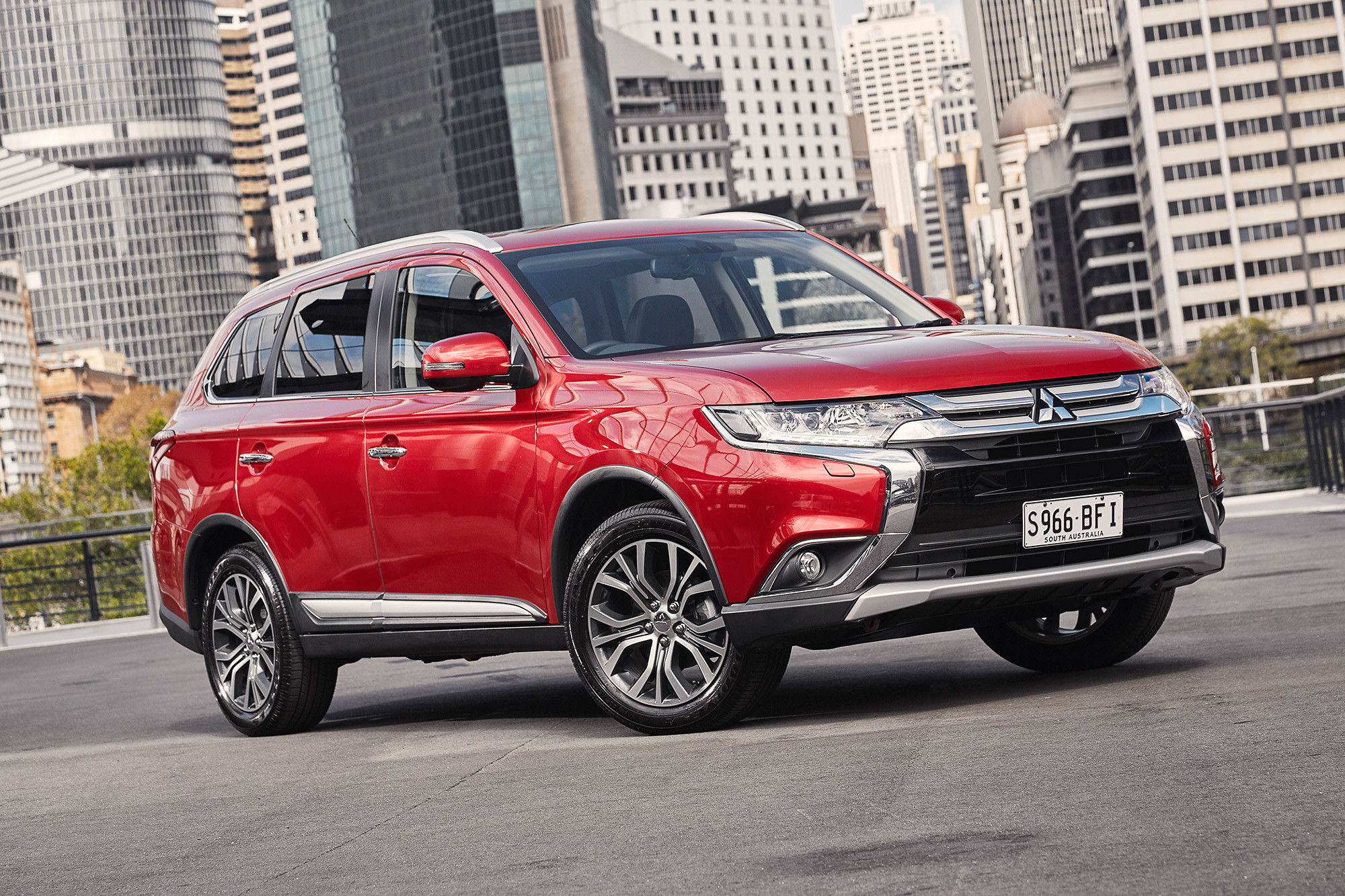 Mitsubishi Outlander Wallpapers