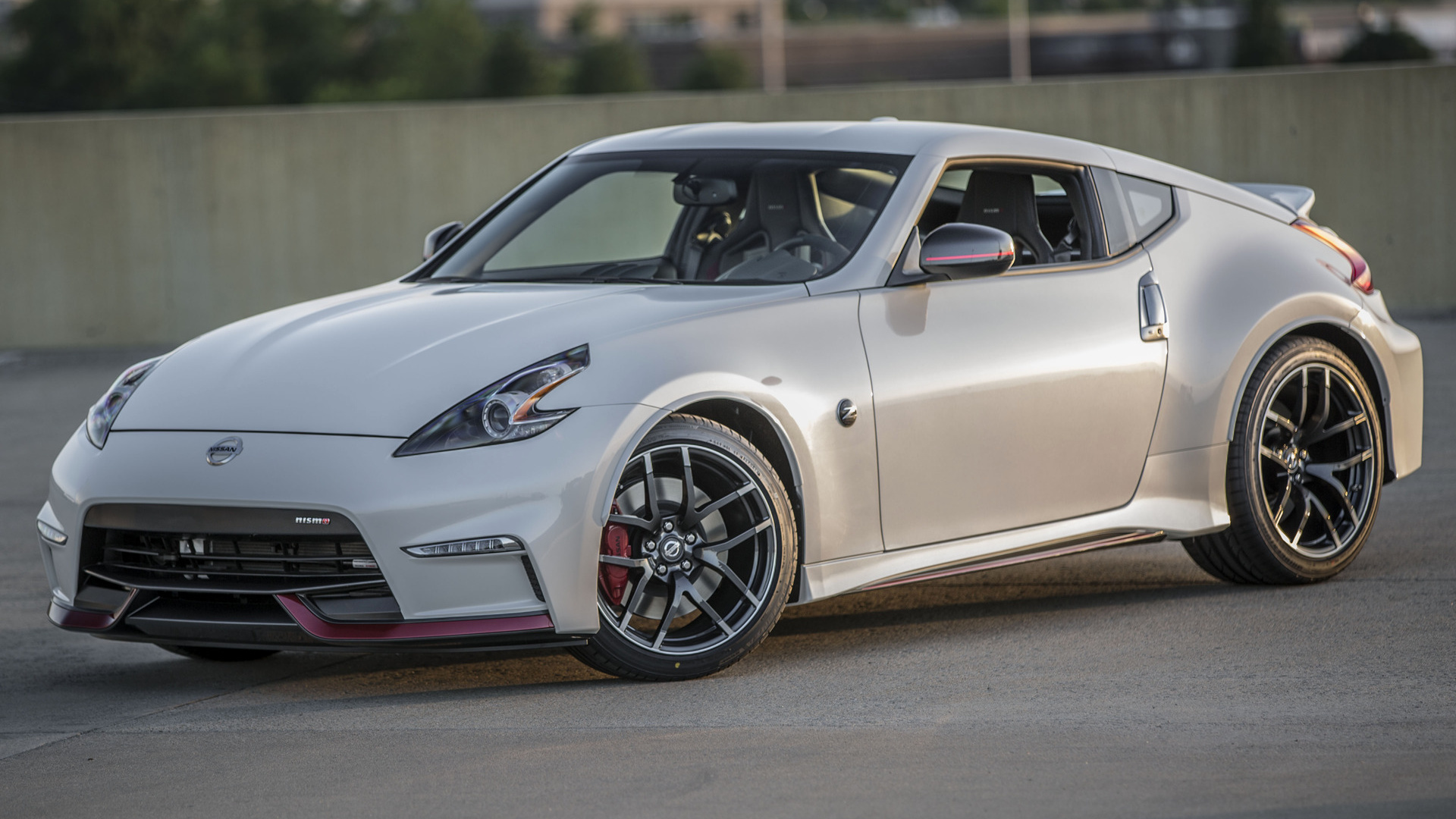 Nissan 370Z Sport Car Wallpapers