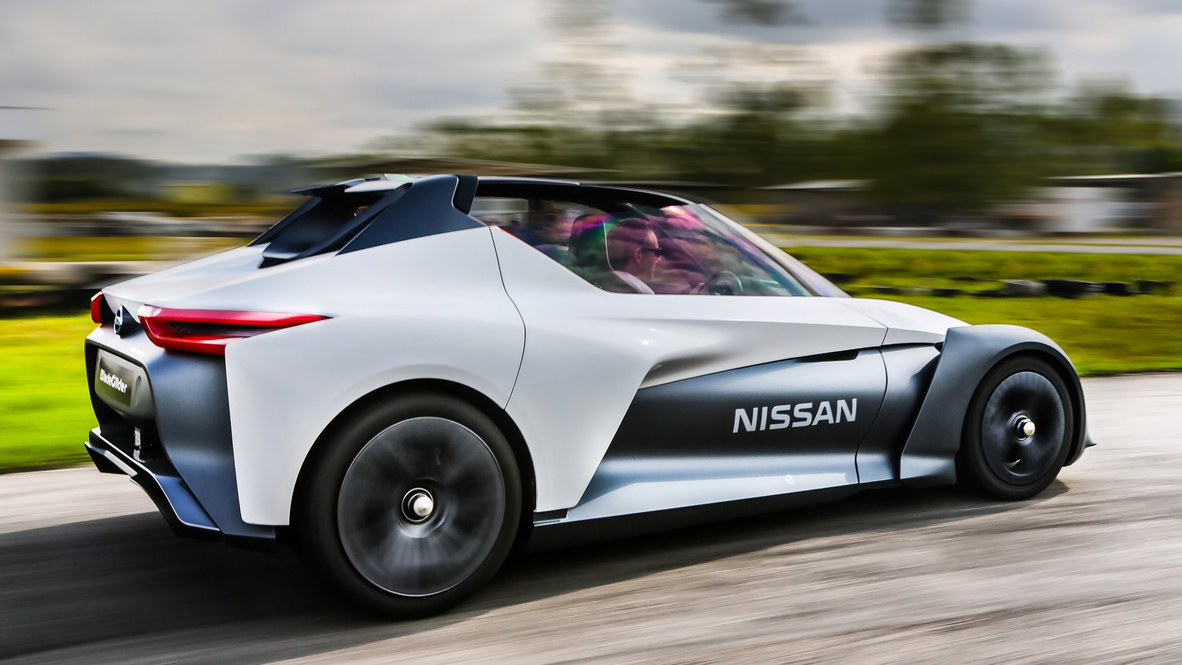 Nissan Bladeglider Wallpapers