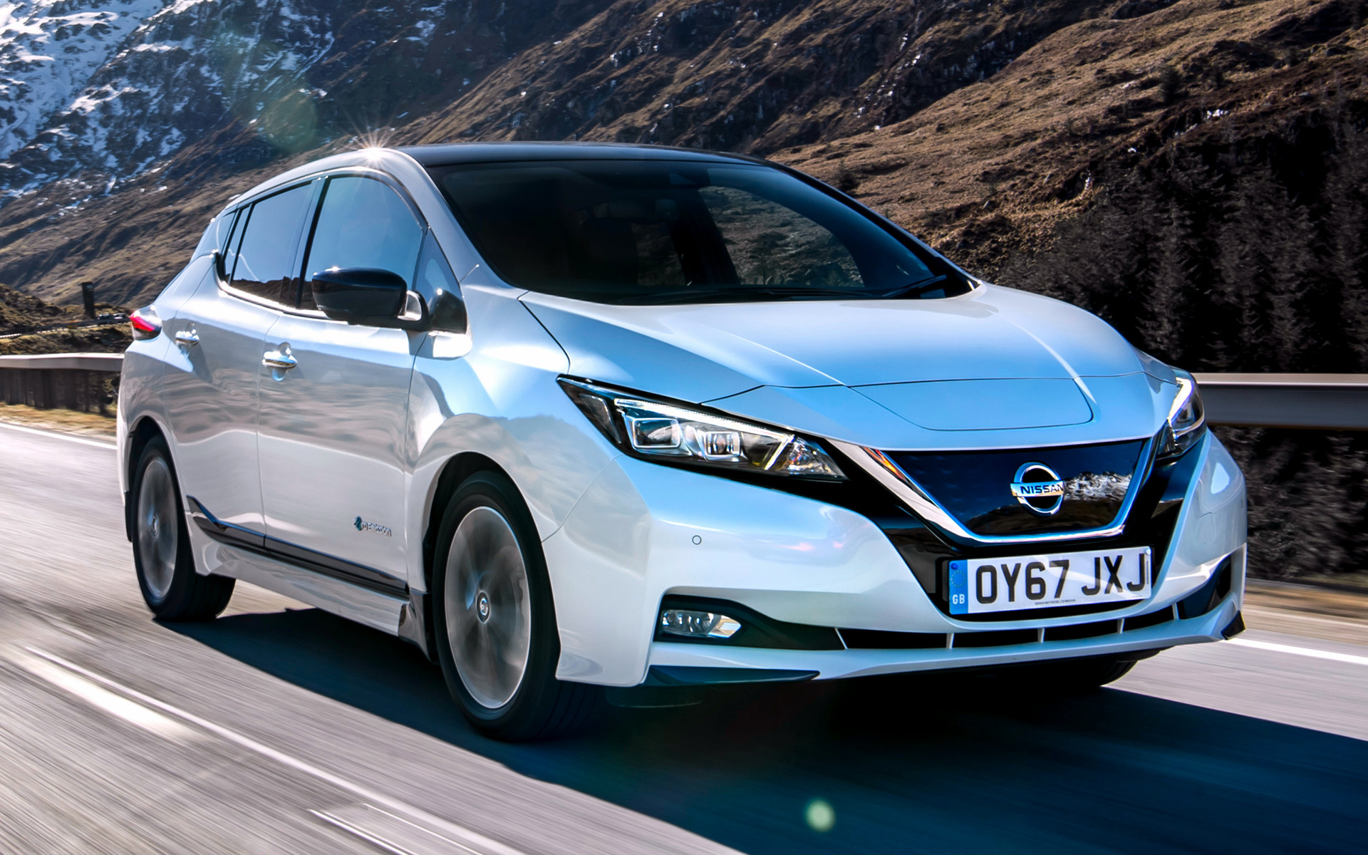 Nissan Leaf Wallpapers