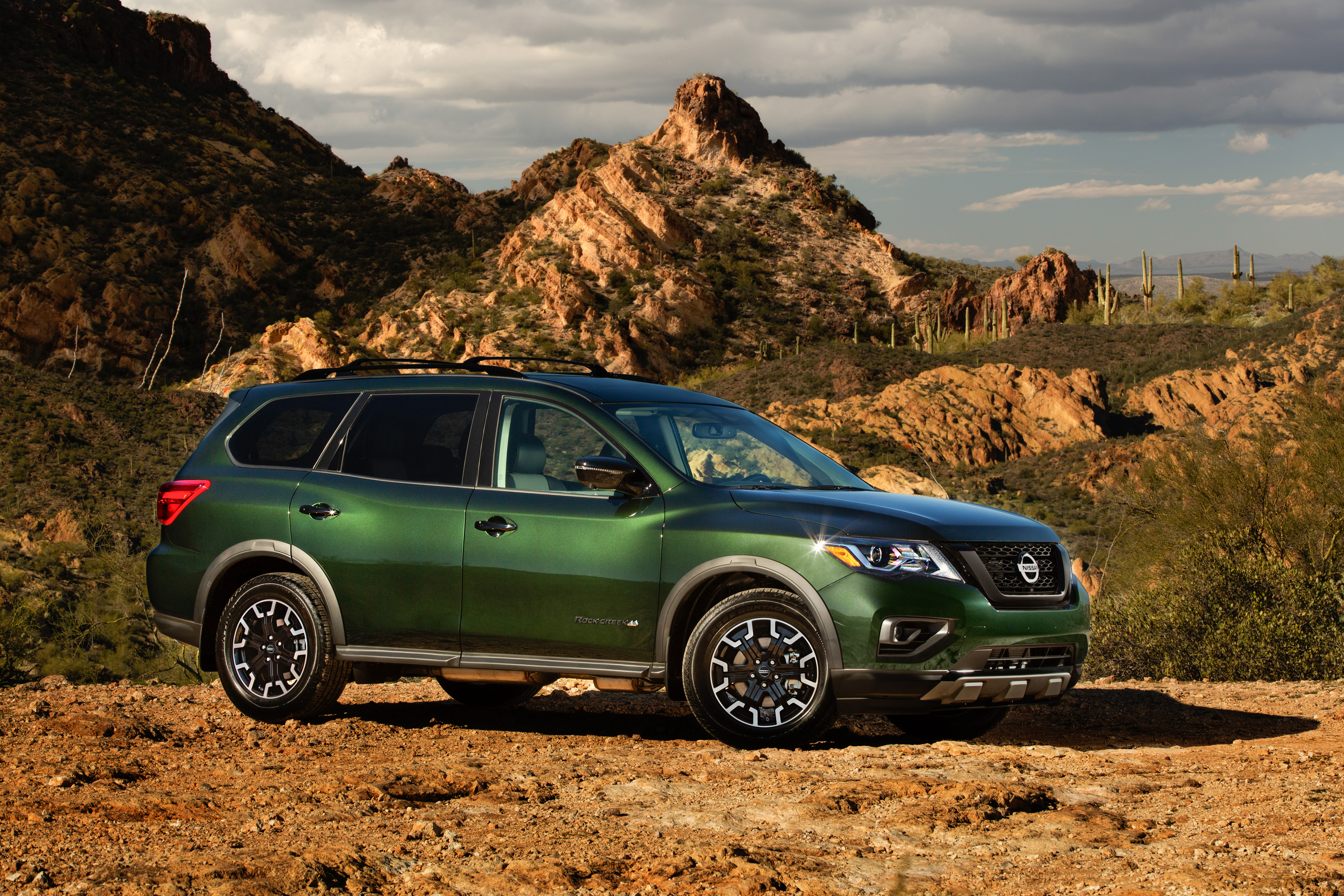 Nissan Pathfinder Wallpapers