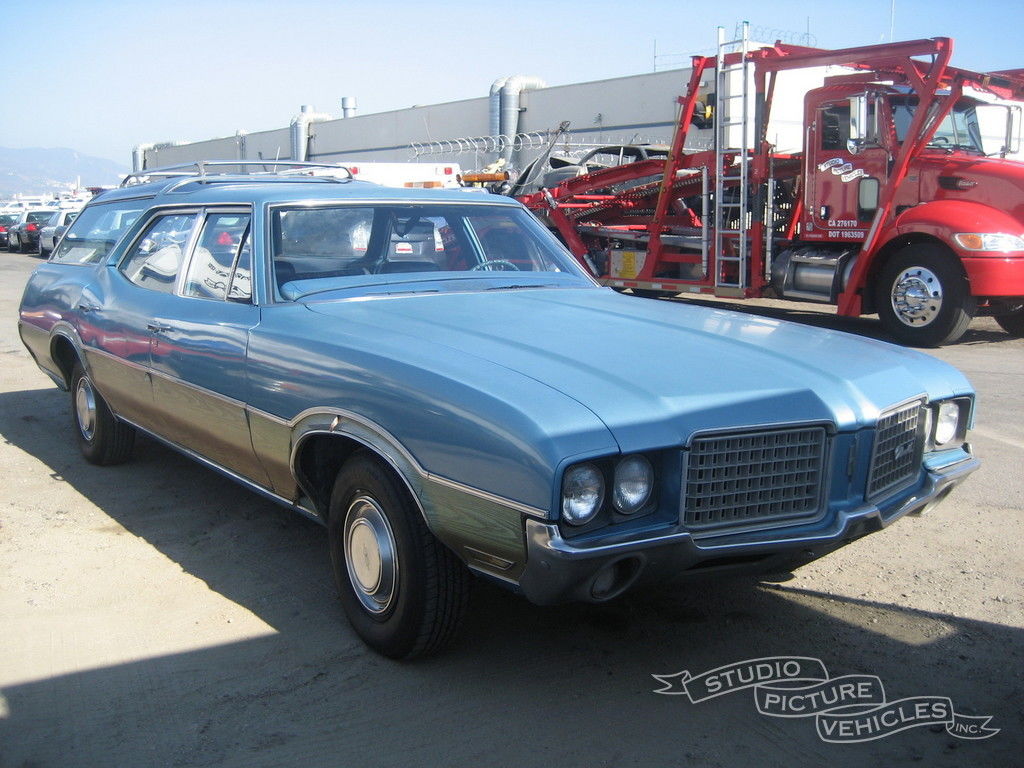 Oldsmobile Vista Cruiser Wallpapers