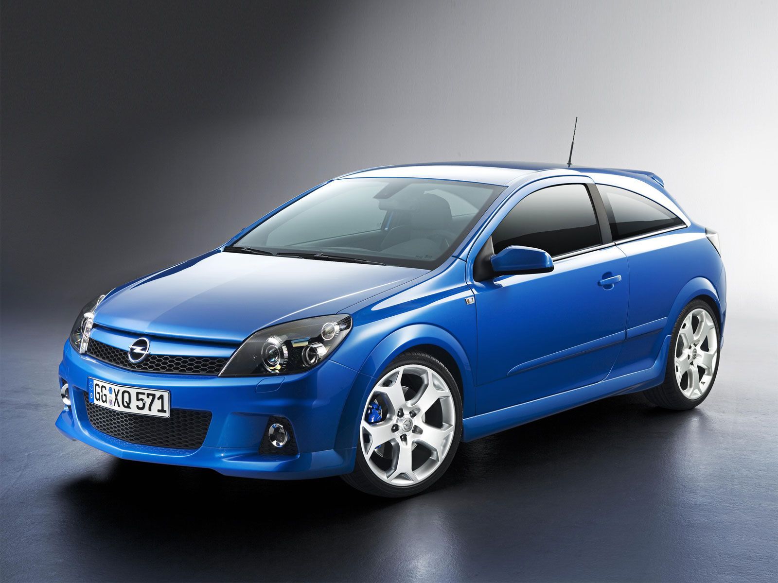 Opel Astra Wallpapers