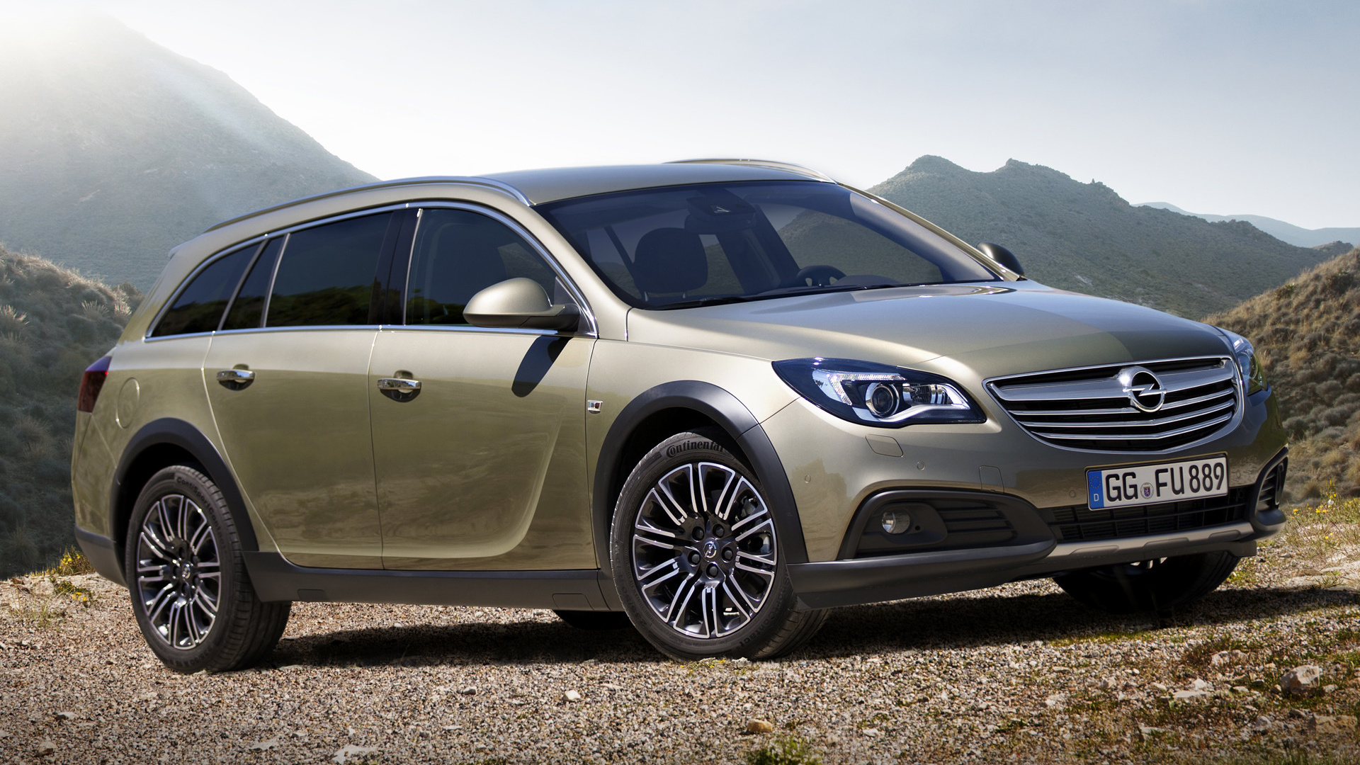 Opel Insignia Country Tourer Wallpapers