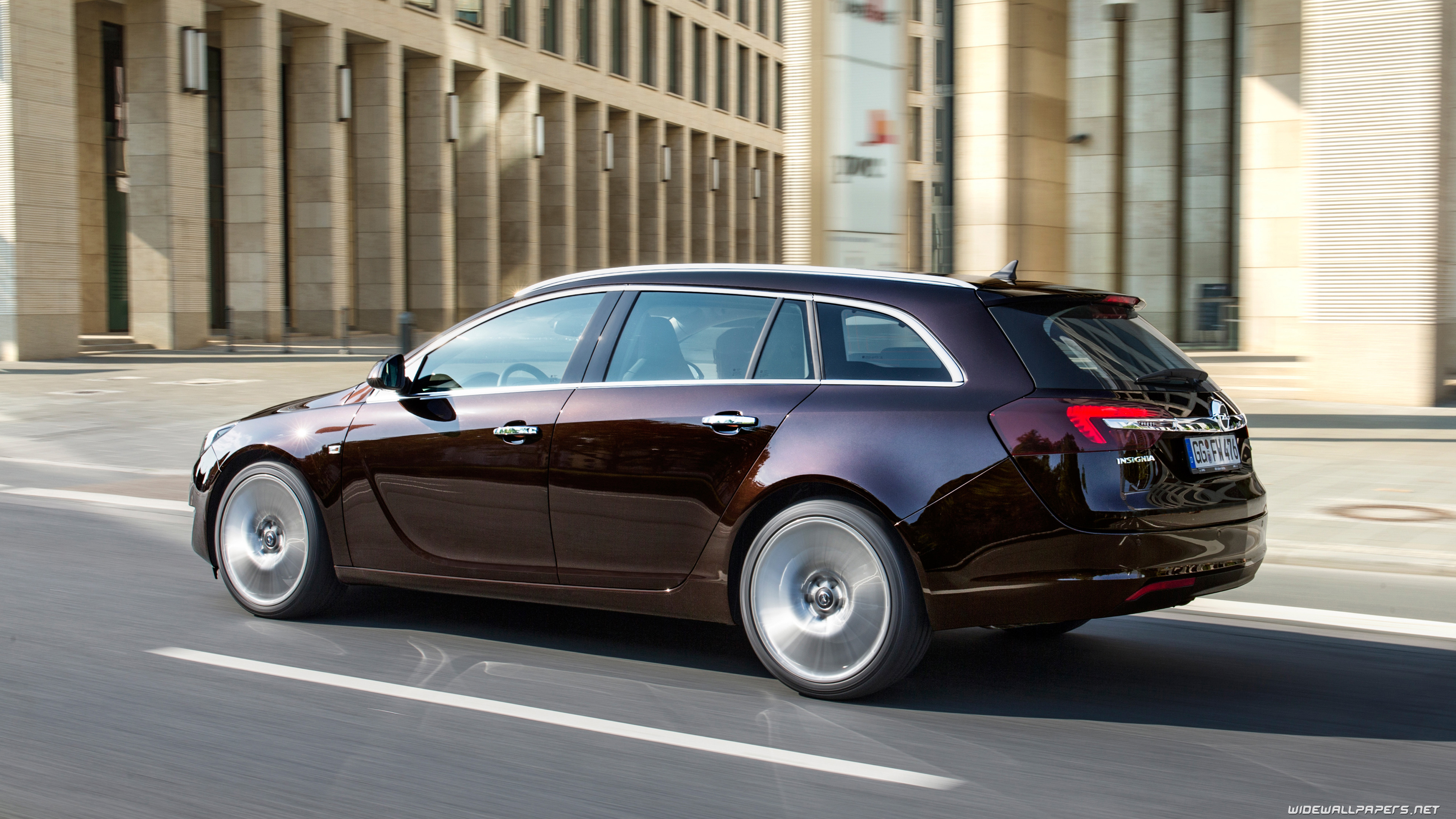 Opel Insignia Sports Tourer Wallpapers