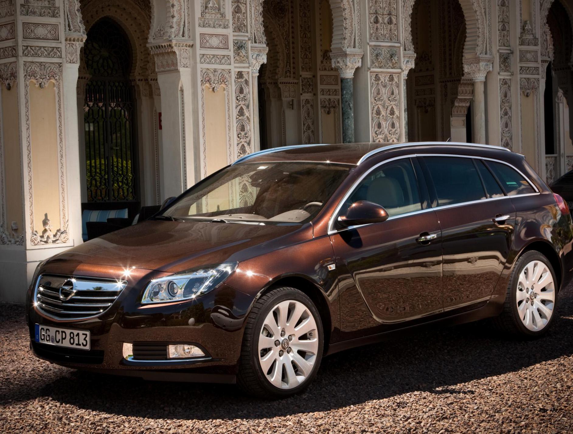 Opel Insignia Sports Tourer Wallpapers