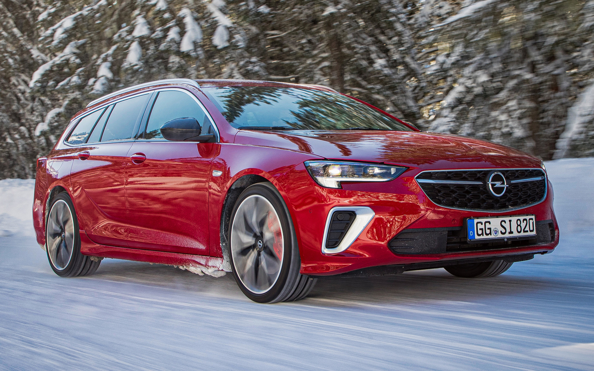 Opel Insignia Sports Tourer Wallpapers