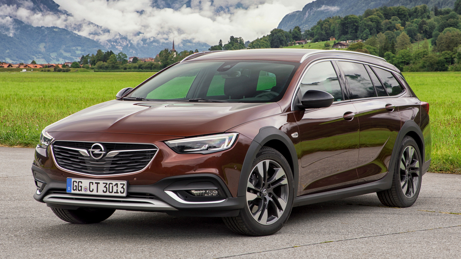 Opel Insignia Sports Tourer Wallpapers