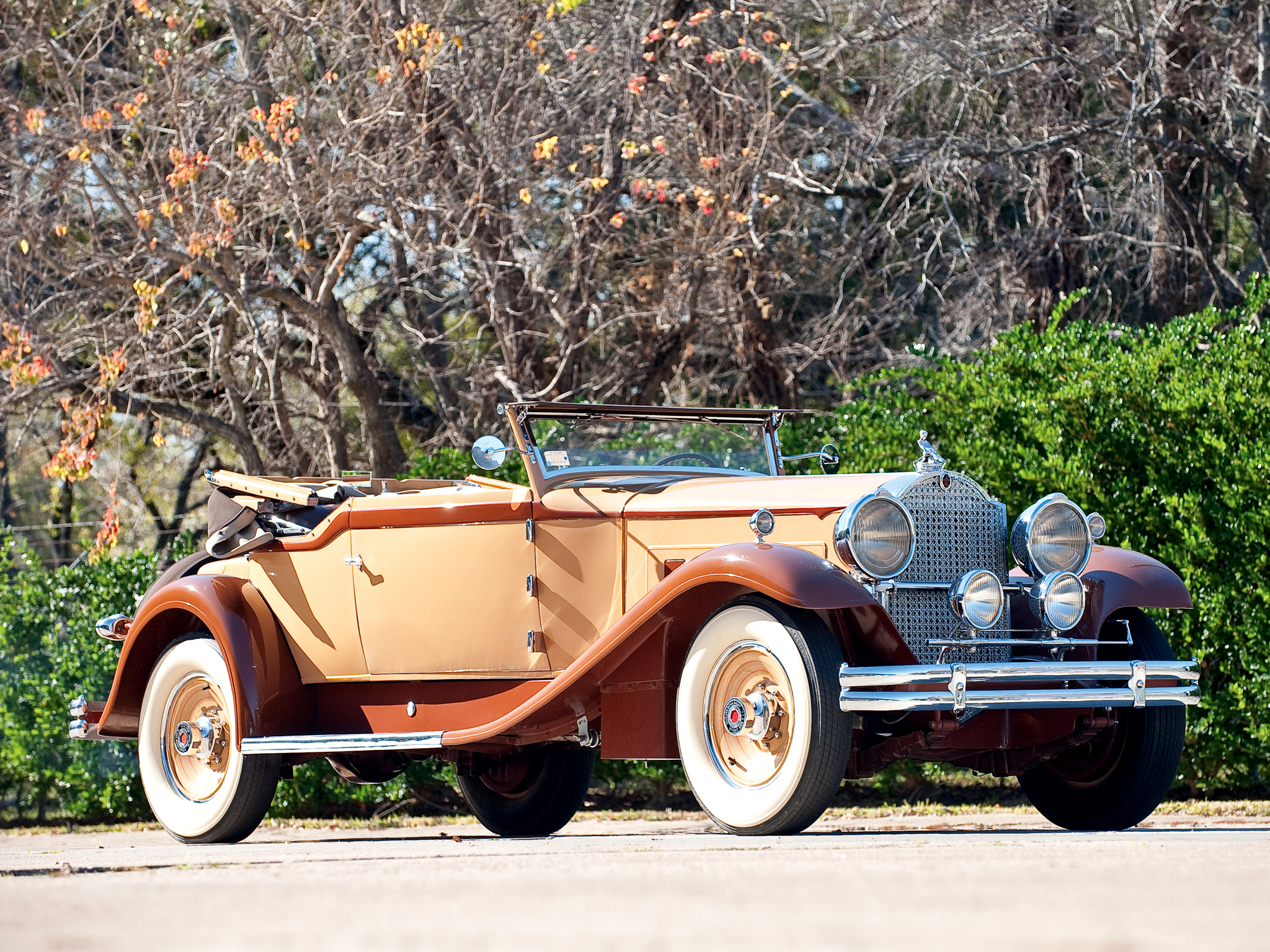 Packard Deluxe Eight Convertible Victoria Wallpapers