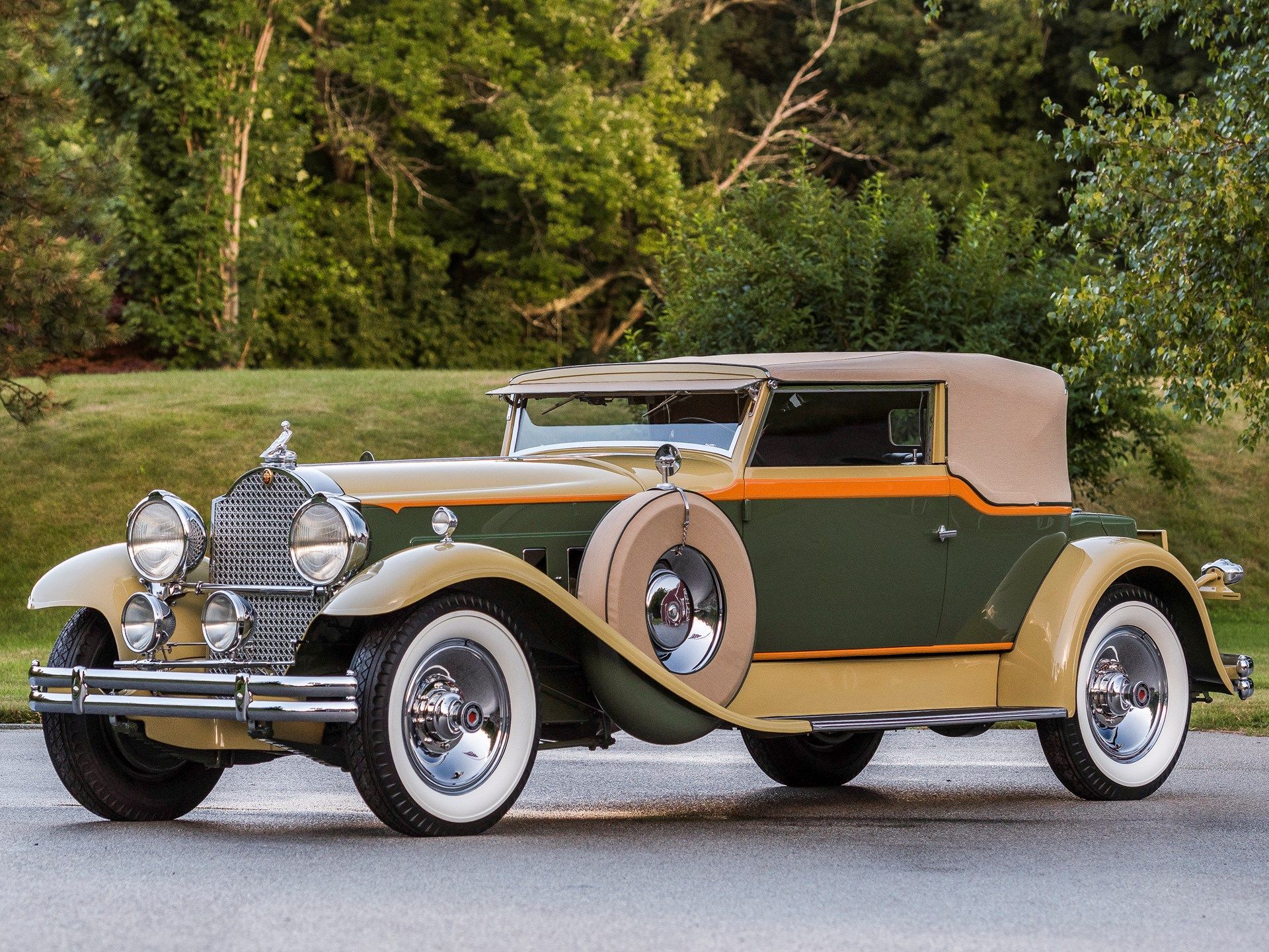 Packard Deluxe Eight Convertible Victoria Wallpapers