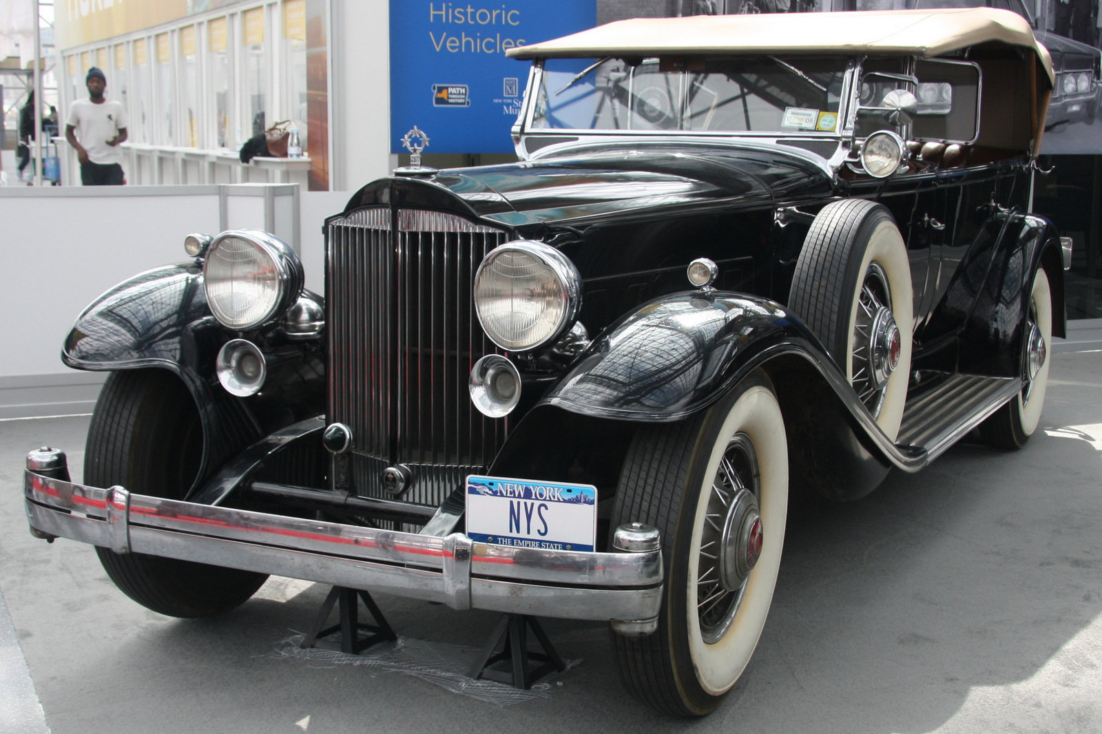 Packard Model 30 Limousine Wallpapers