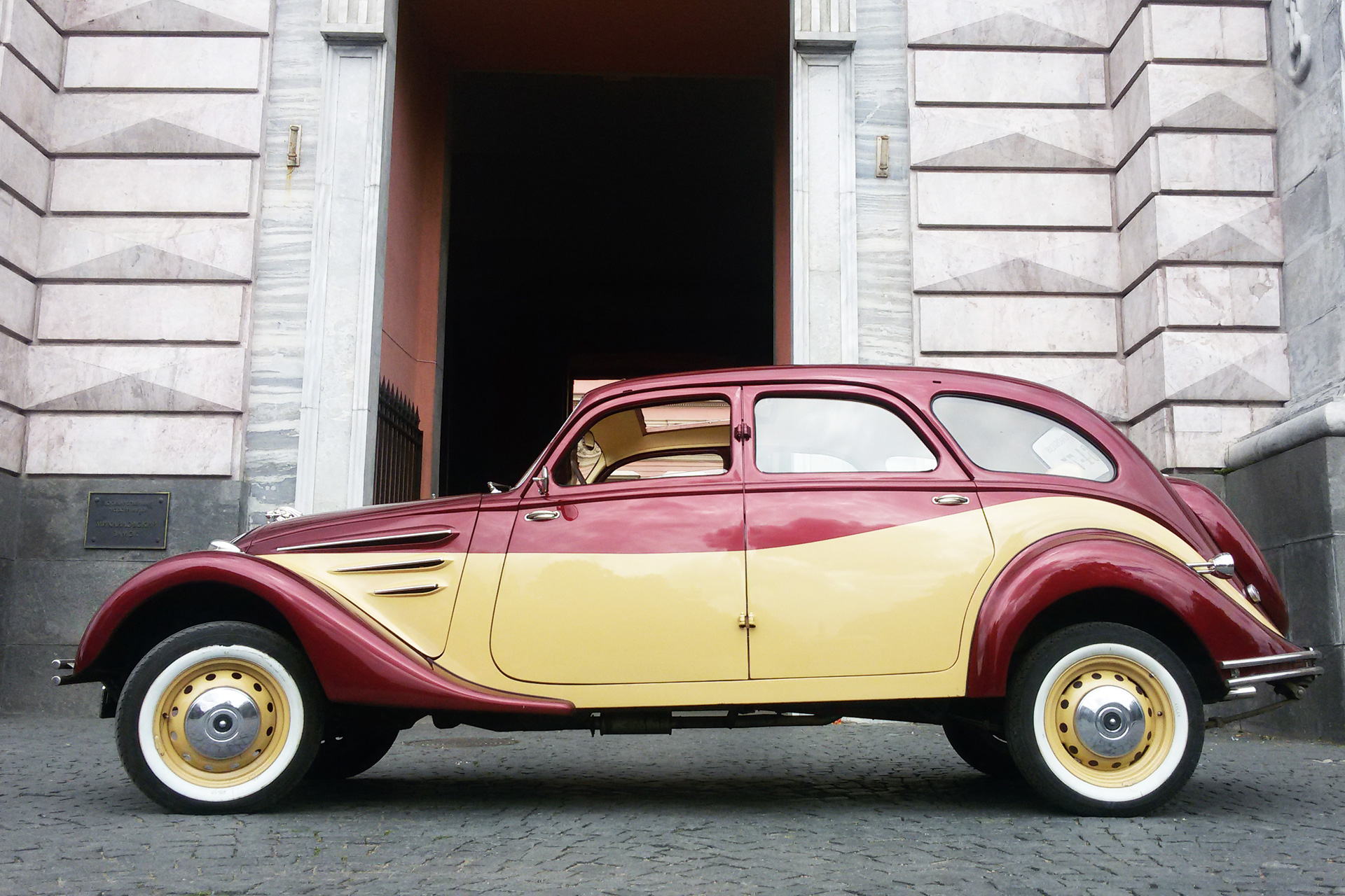 Peugeot 402 Wallpapers