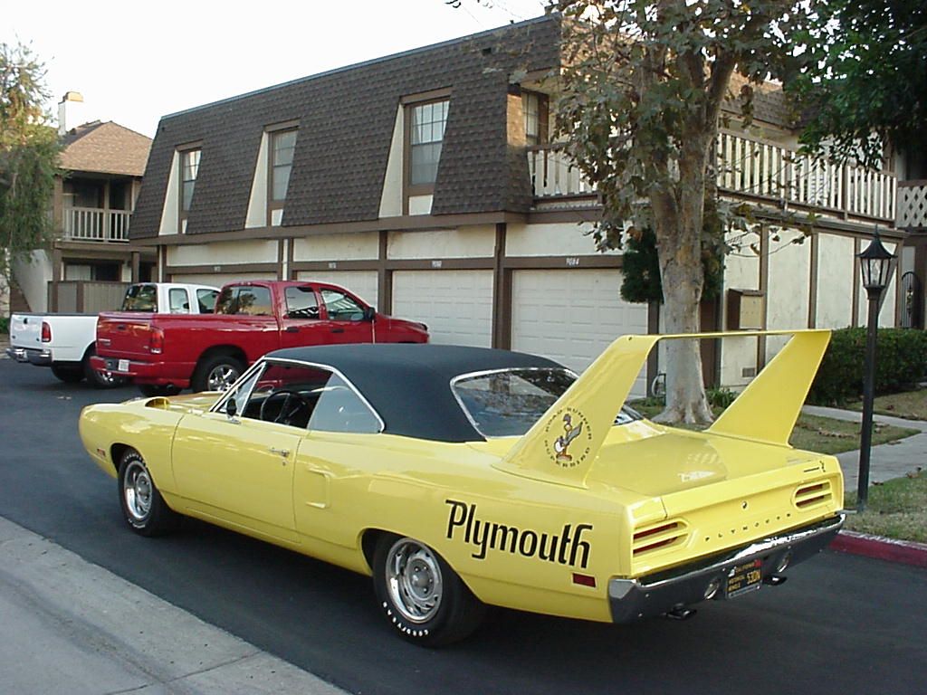 Plymouth Road Runner Superbird Wallpapers