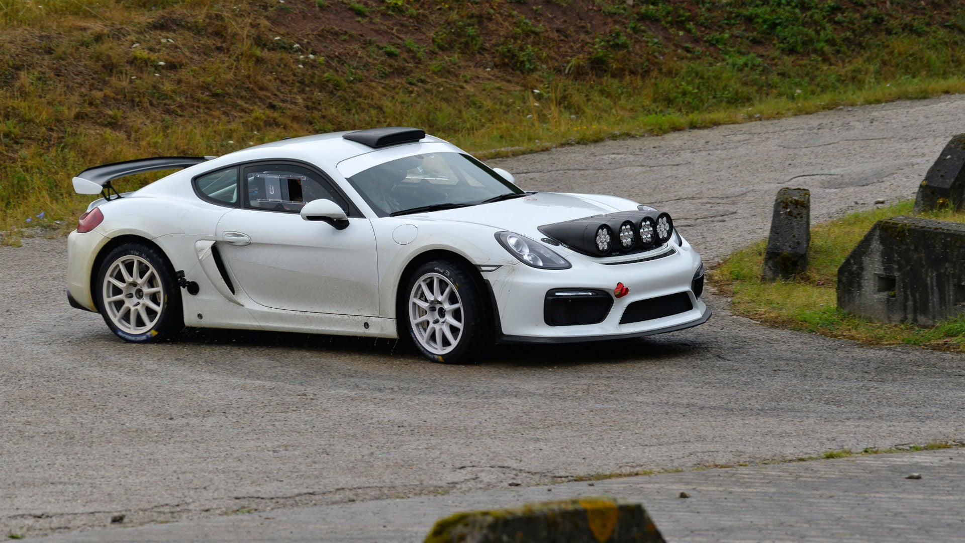 Porsche 718 Cayman Gt4 Rally Wallpapers