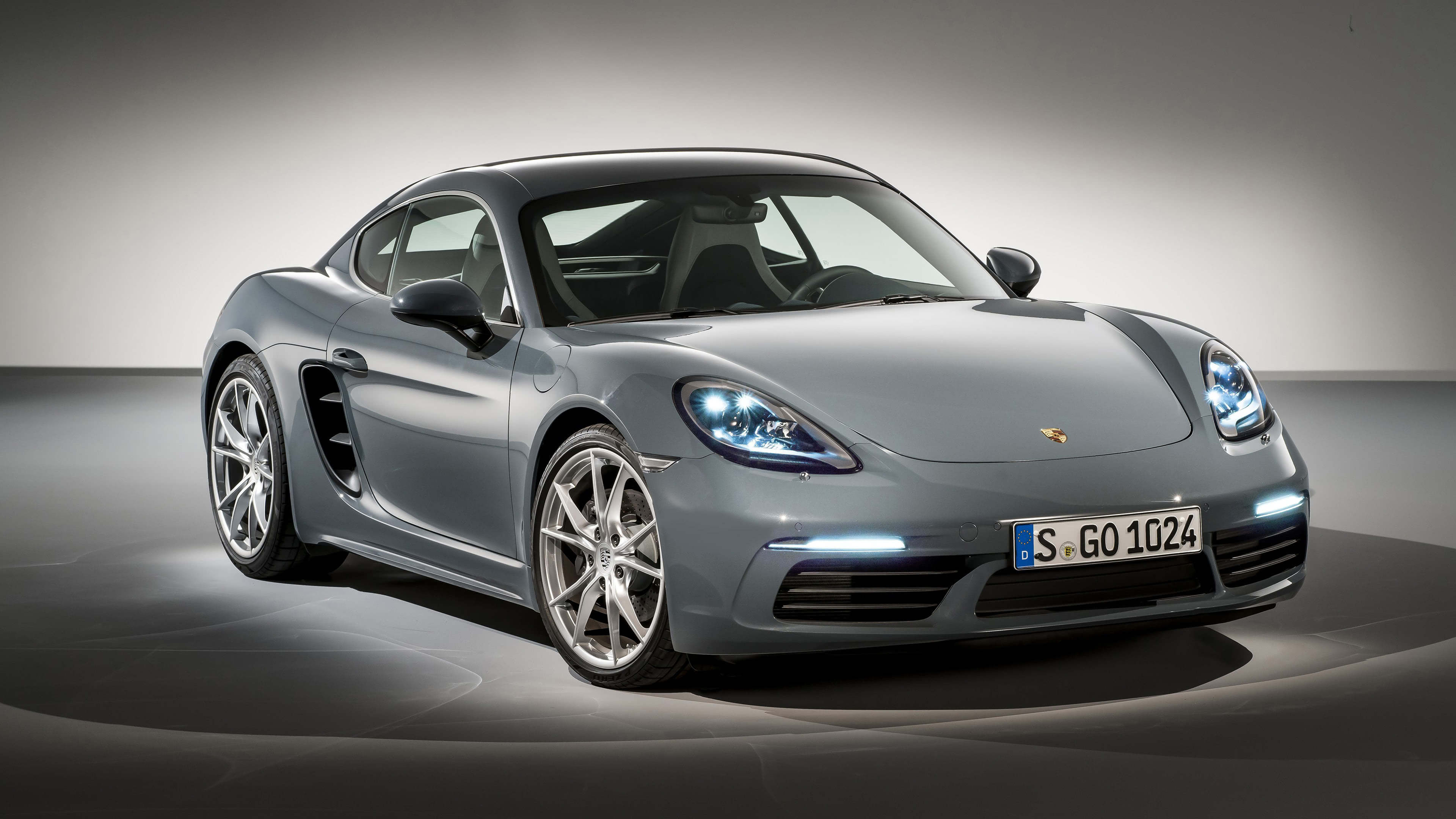 Porsche 718 Cayman S Wallpapers