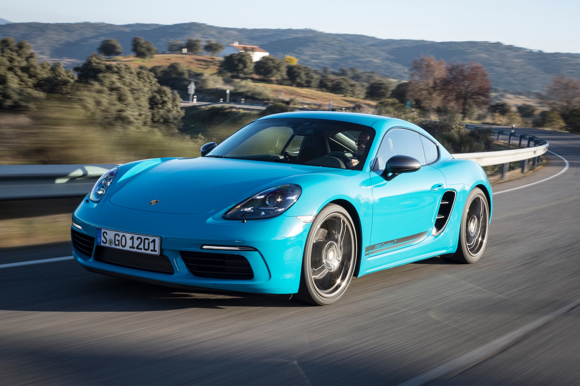 Porsche 718 Cayman T Wallpapers