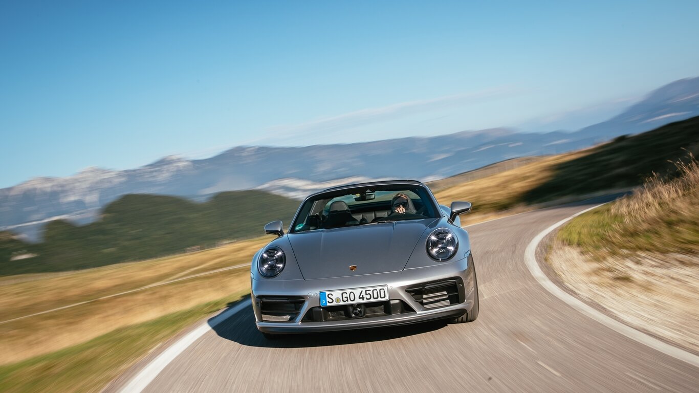 Porsche 911 Carrera Gts Wallpapers