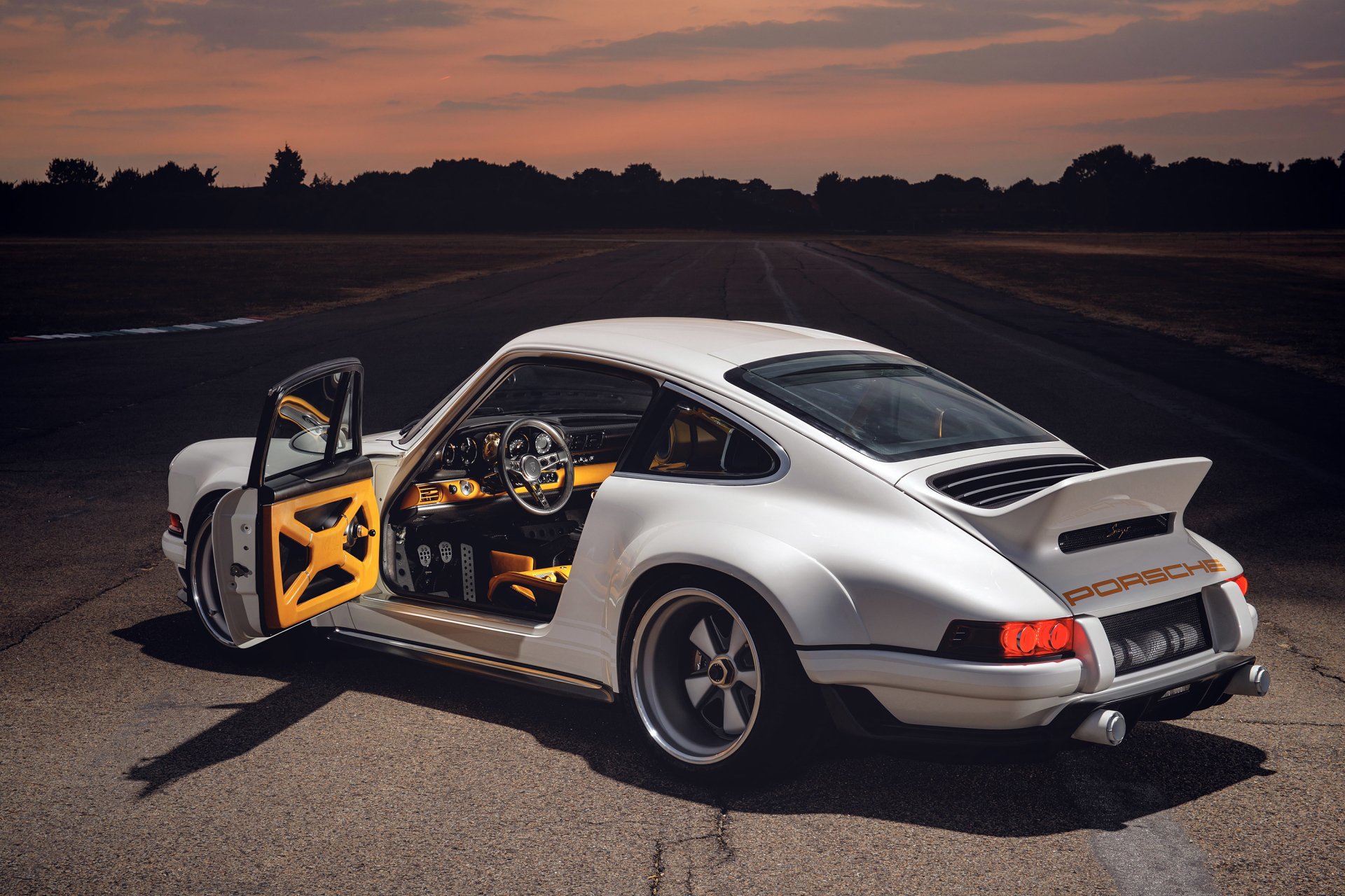 Porsche 911 Dls Wallpapers